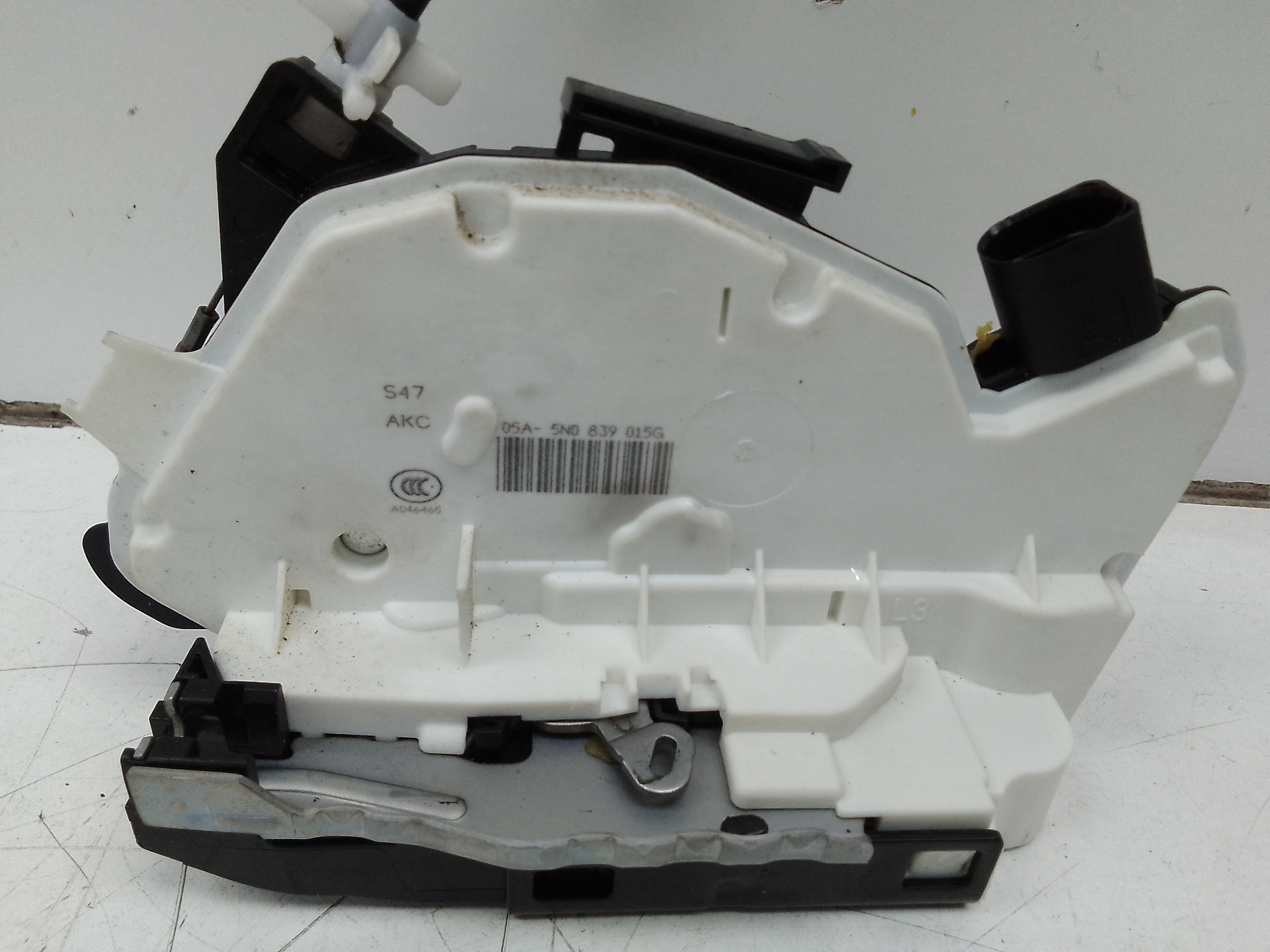 Cerradura puerta trasera izquierda volkswagen tiguan (5n2)(02.2011->)