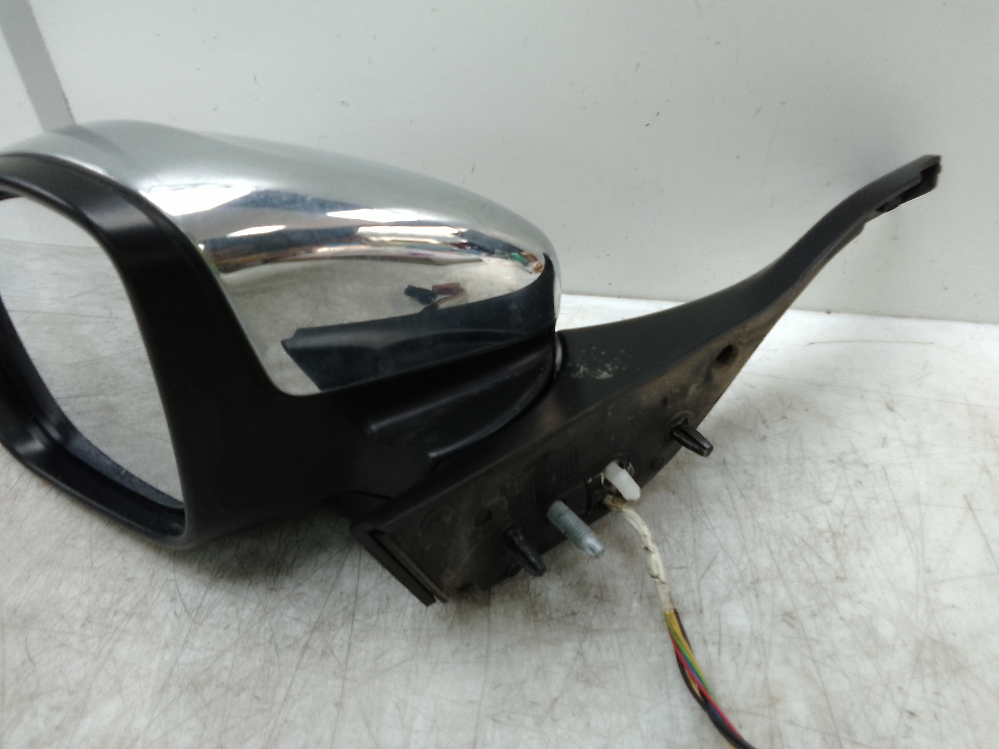 Retrovisor izquierdo electrico peugeot 208 (01.2012->)