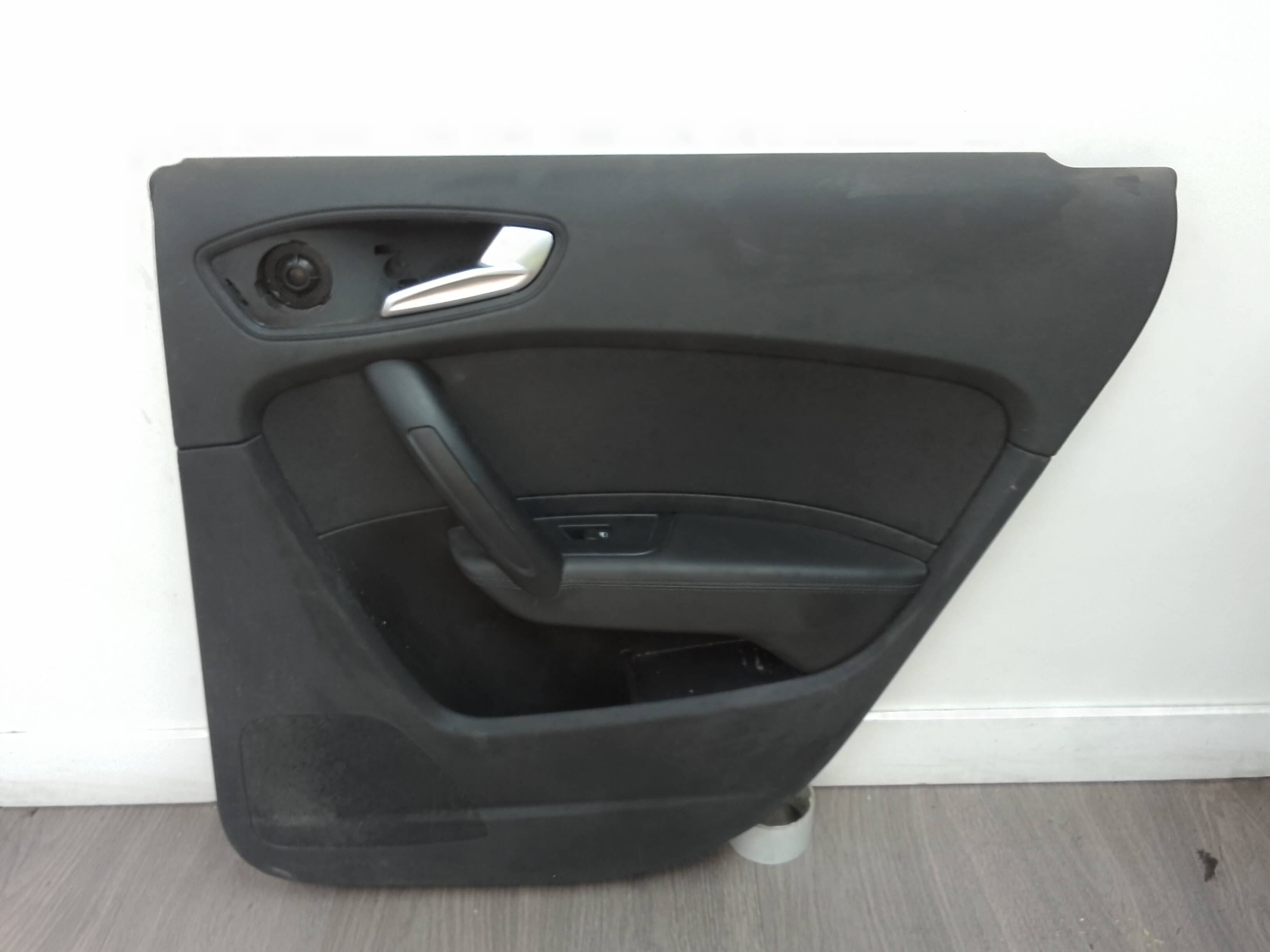 Guarnecido puerta trasera derecha audi a1 sportback (8xa)(11.2011->)