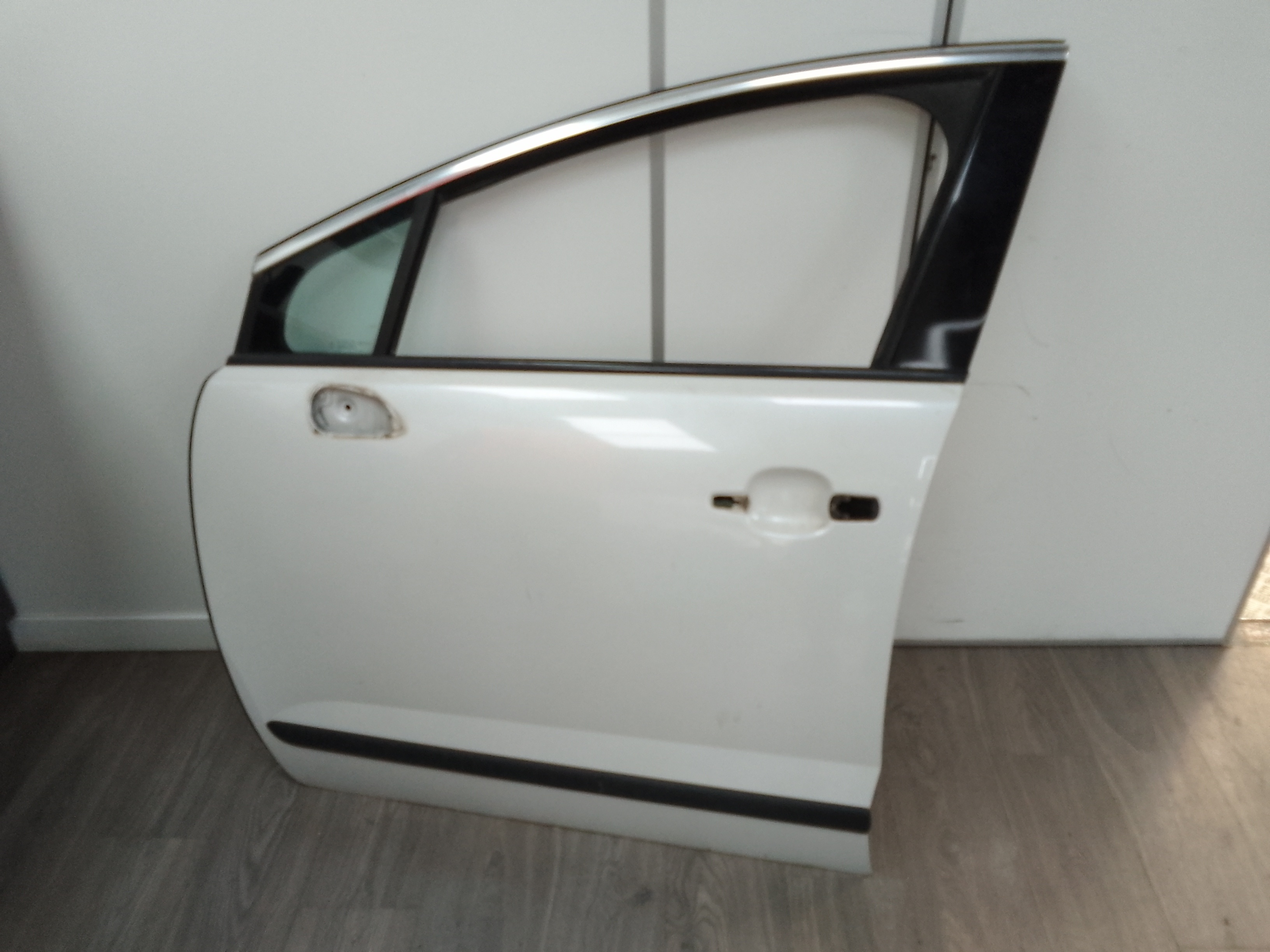 Puerta delantera izquierda peugeot 3008 (05.2009->)