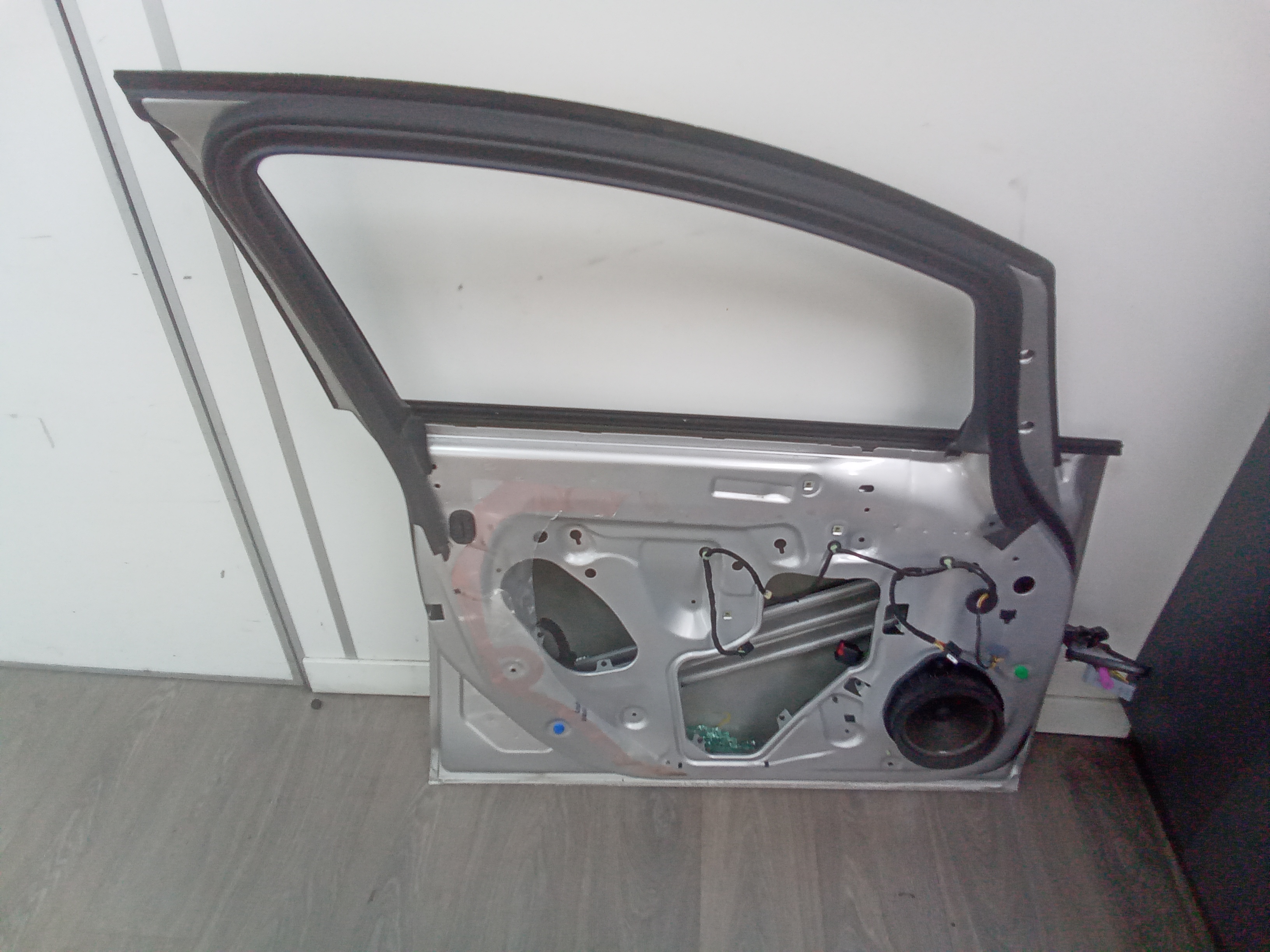 Puerta delantera izquierda opel astra j berlina 5p (12.2009->)