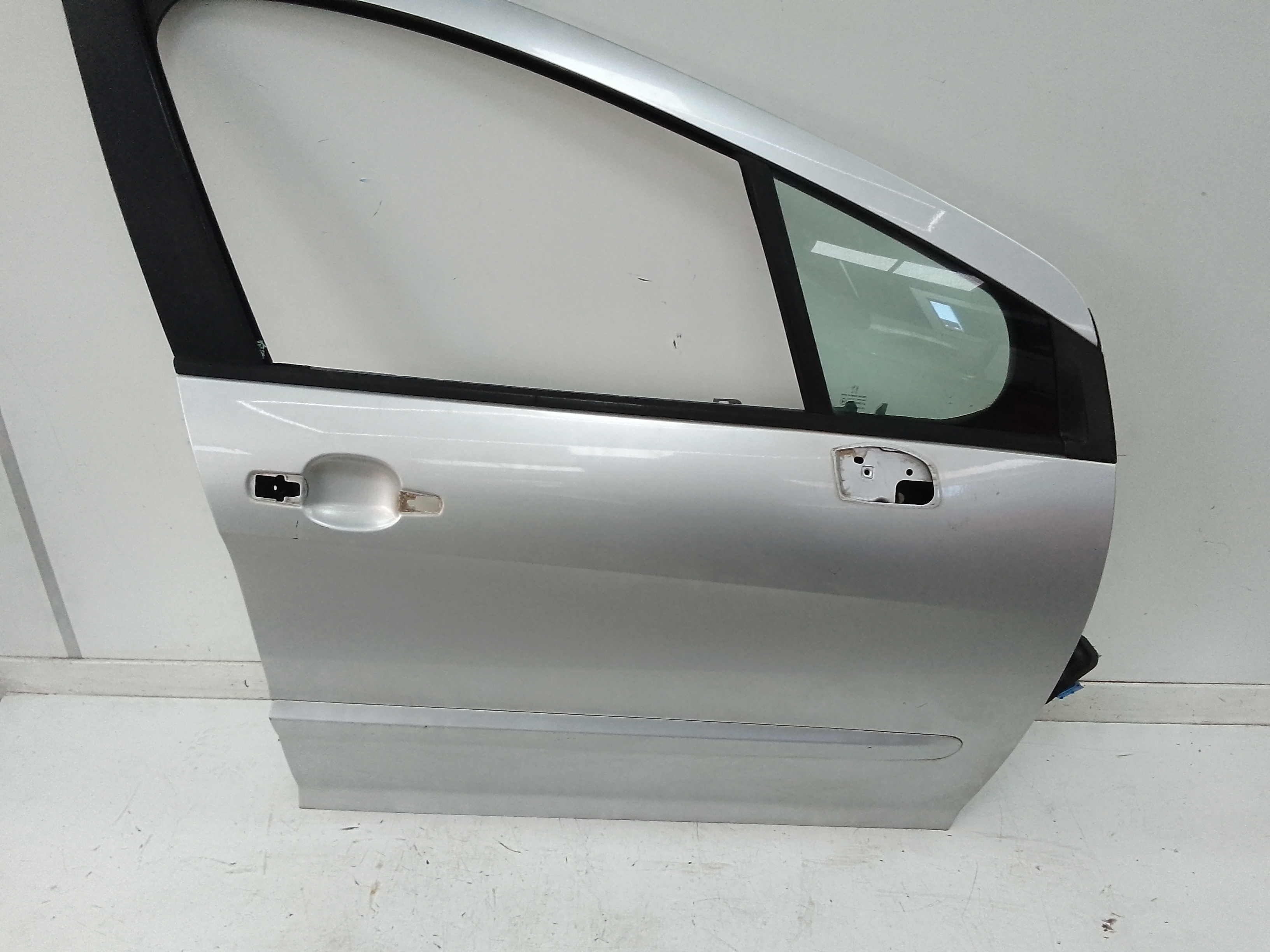 Puerta delantera derecha peugeot 308 sw (2008->)