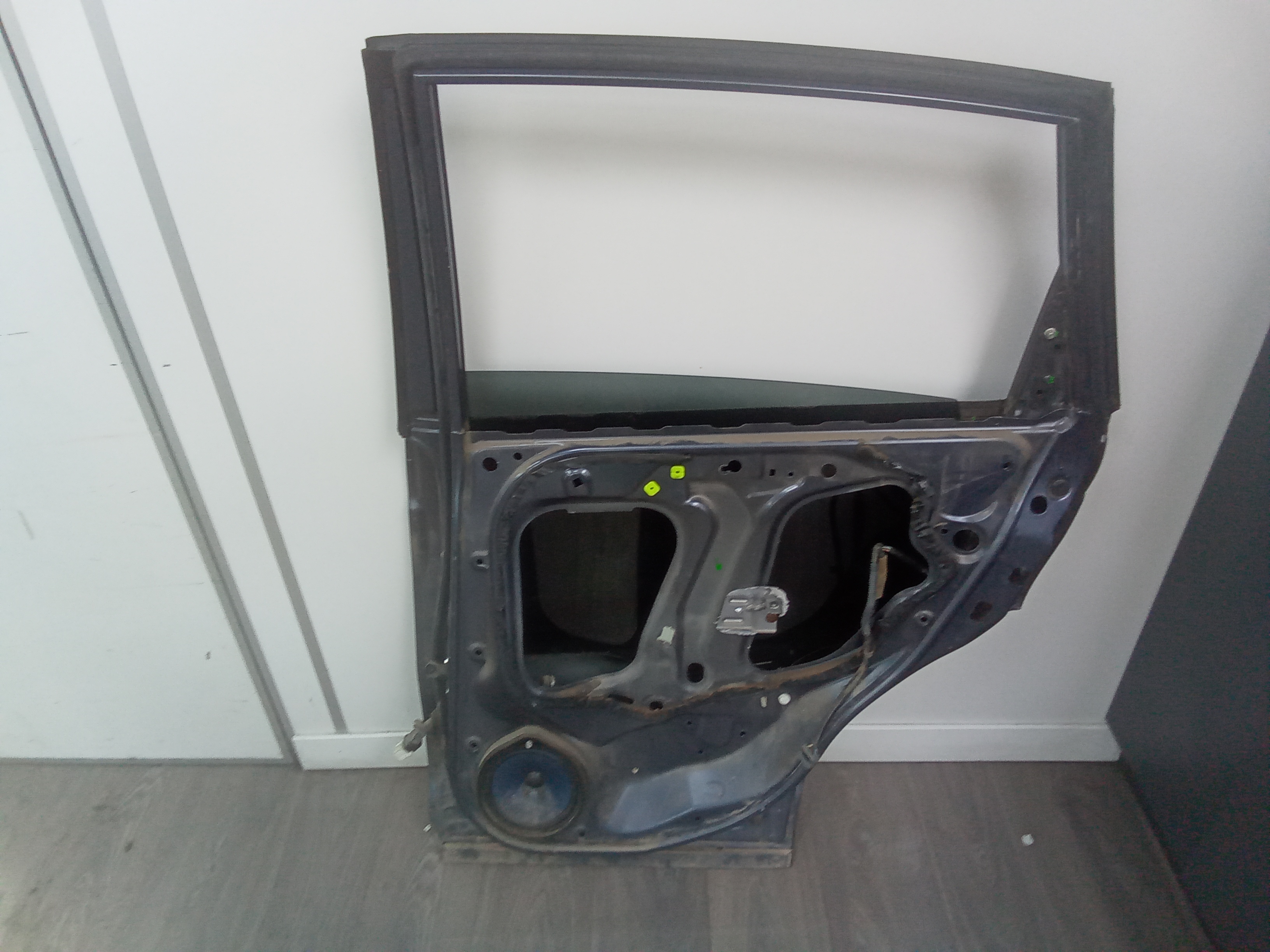 Puerta trasera derecha honda cr-v (rd8)(2002->)