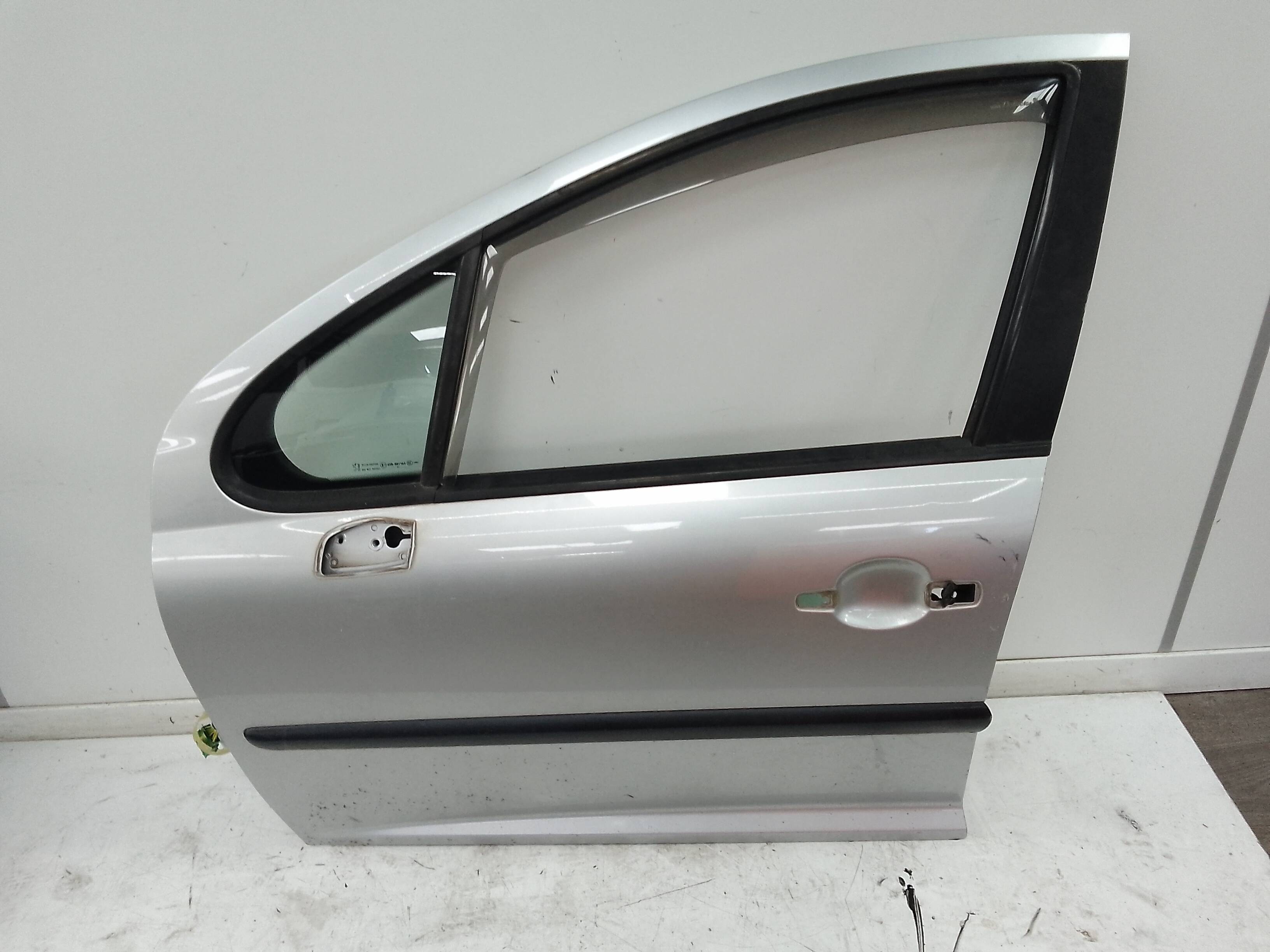 Puerta delantera izquierda peugeot 207 sw (2007->)