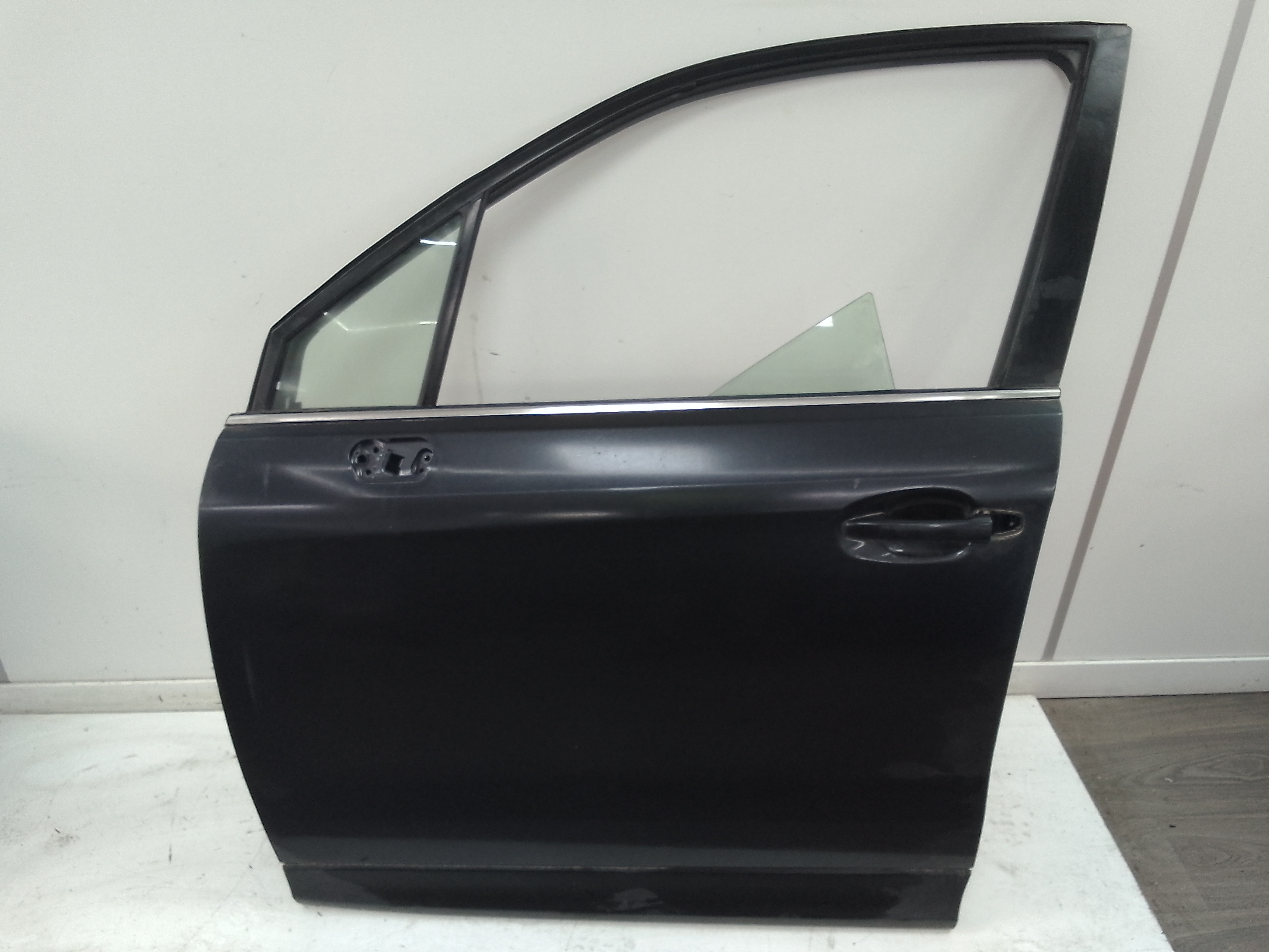 Puerta delantera izquierda subaru forester (s13/sj)(2013->)