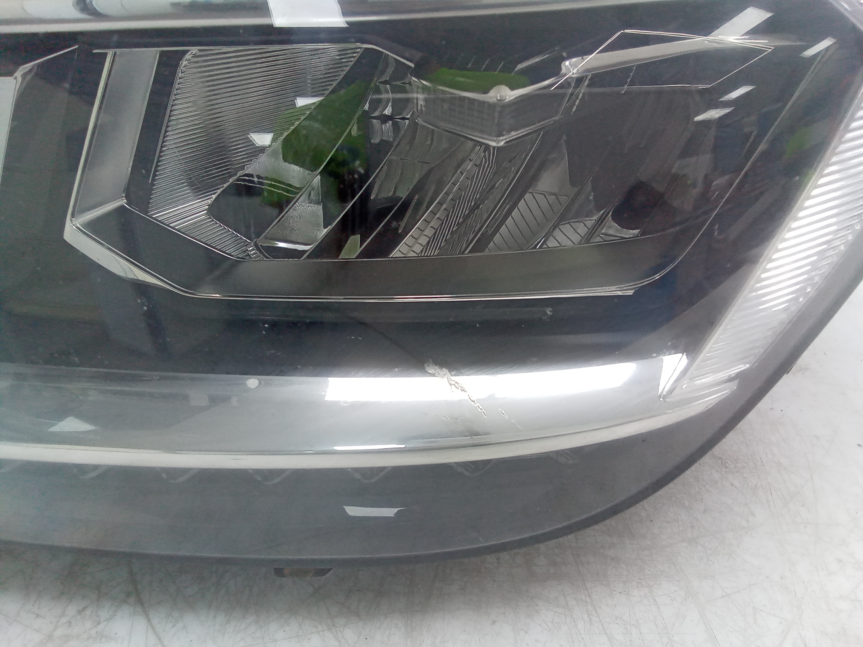 Faro izquierdo volkswagen tiguan (ad1)(01.2016->)