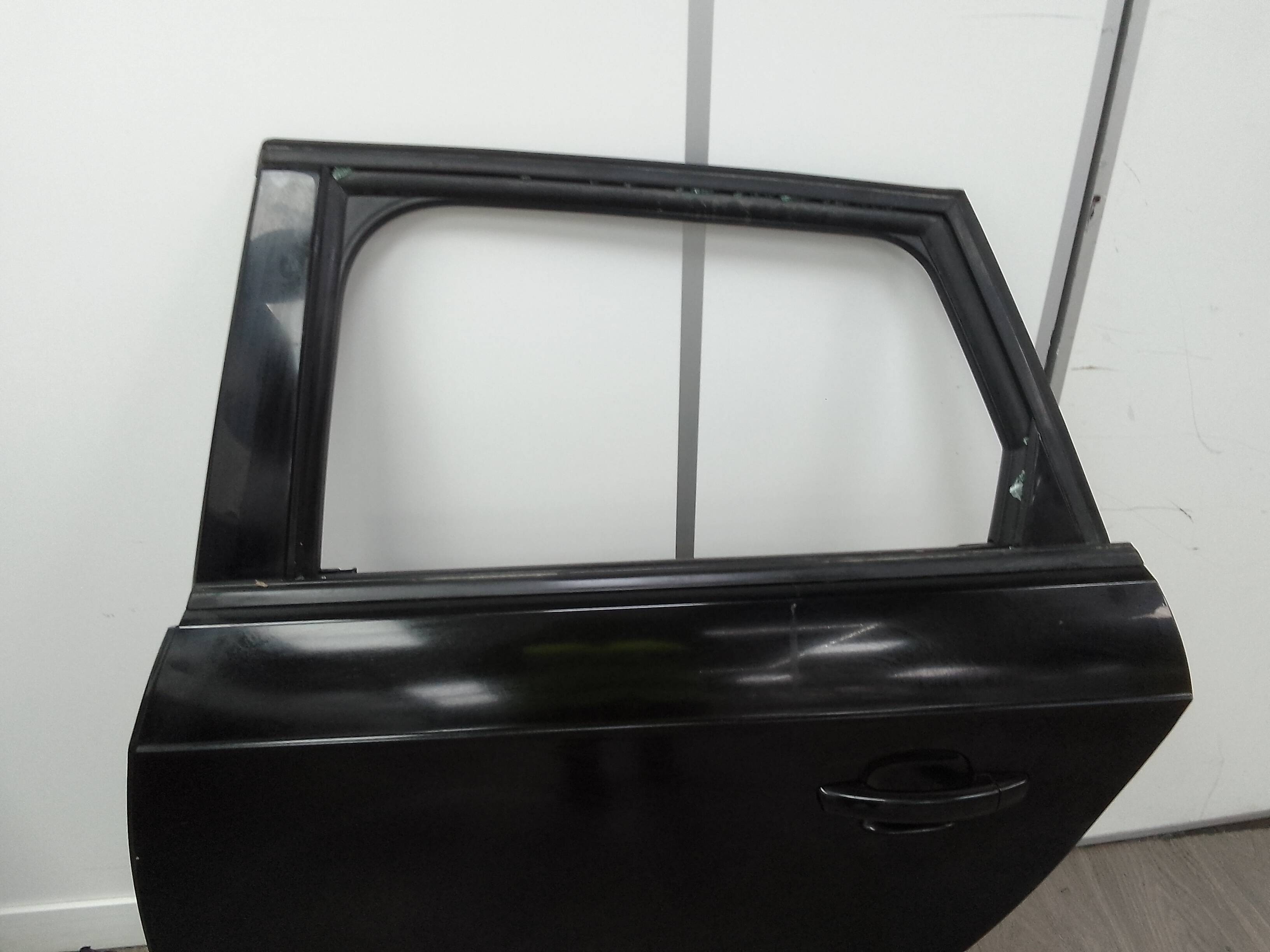 Puerta trasera izquierda audi a3 sportback (8va)(09.2012->)