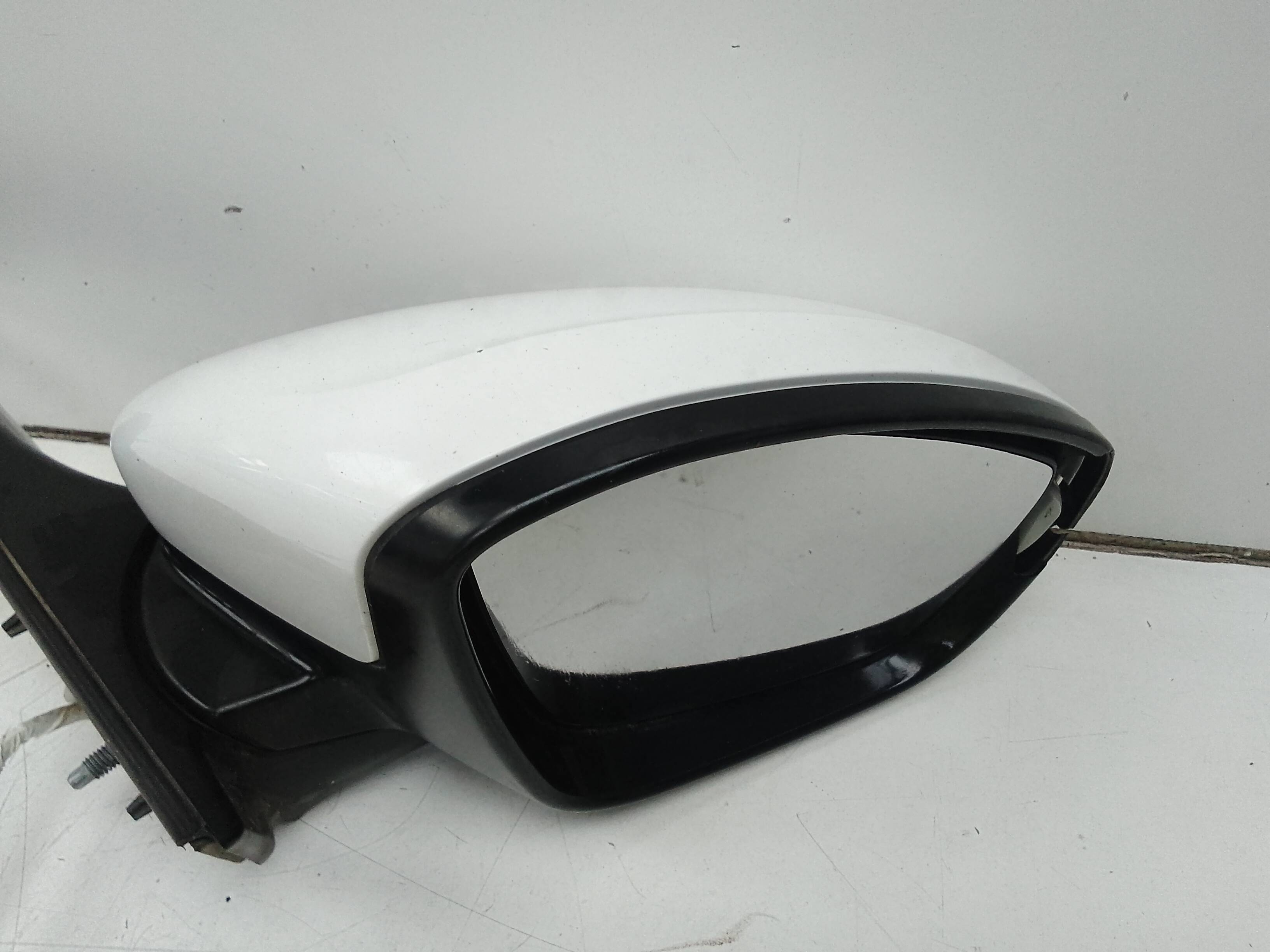 Retrovisor derecho peugeot 208 (01.2012->)