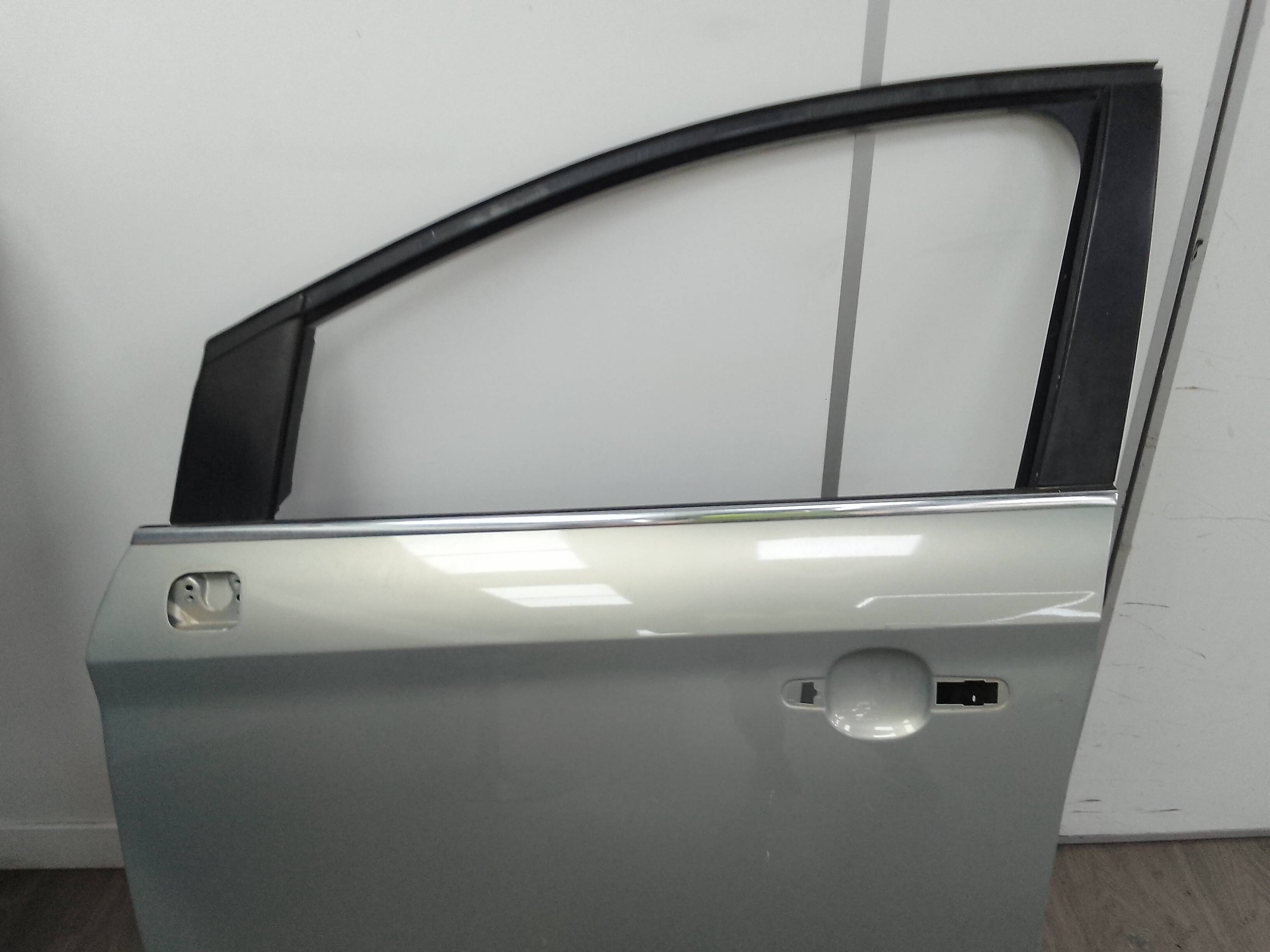 Puerta delantera izquierda ford kuga (cbv)(2008->)