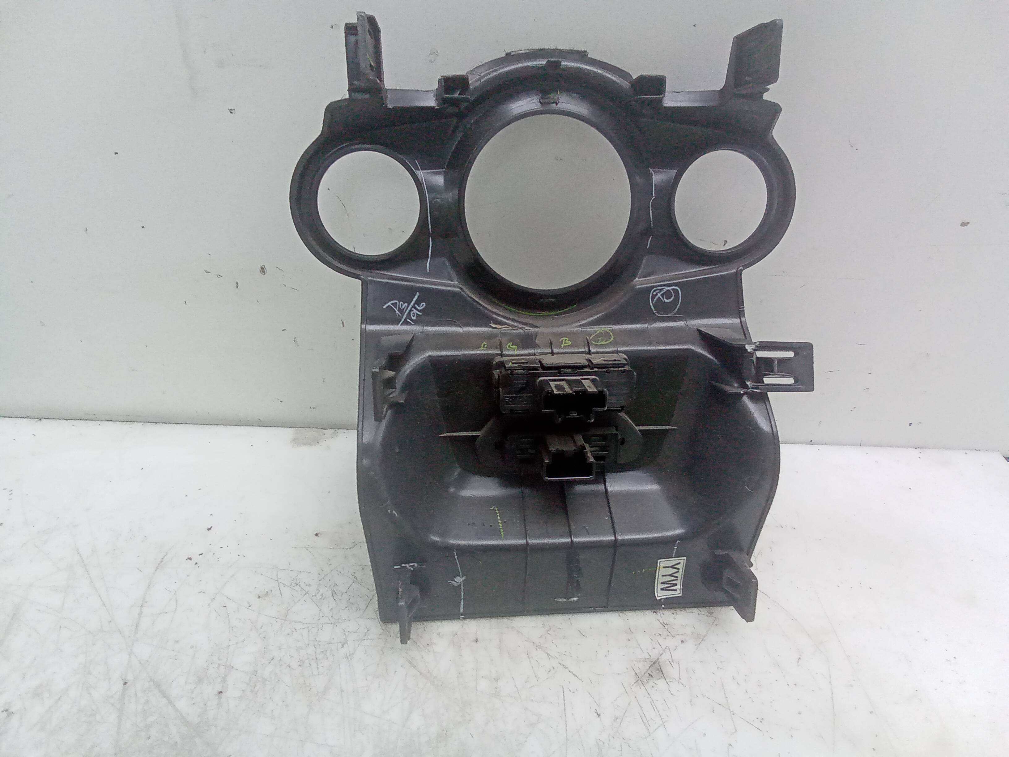 Moldura consola central delantera ford ecosport (cr6)(2017->)