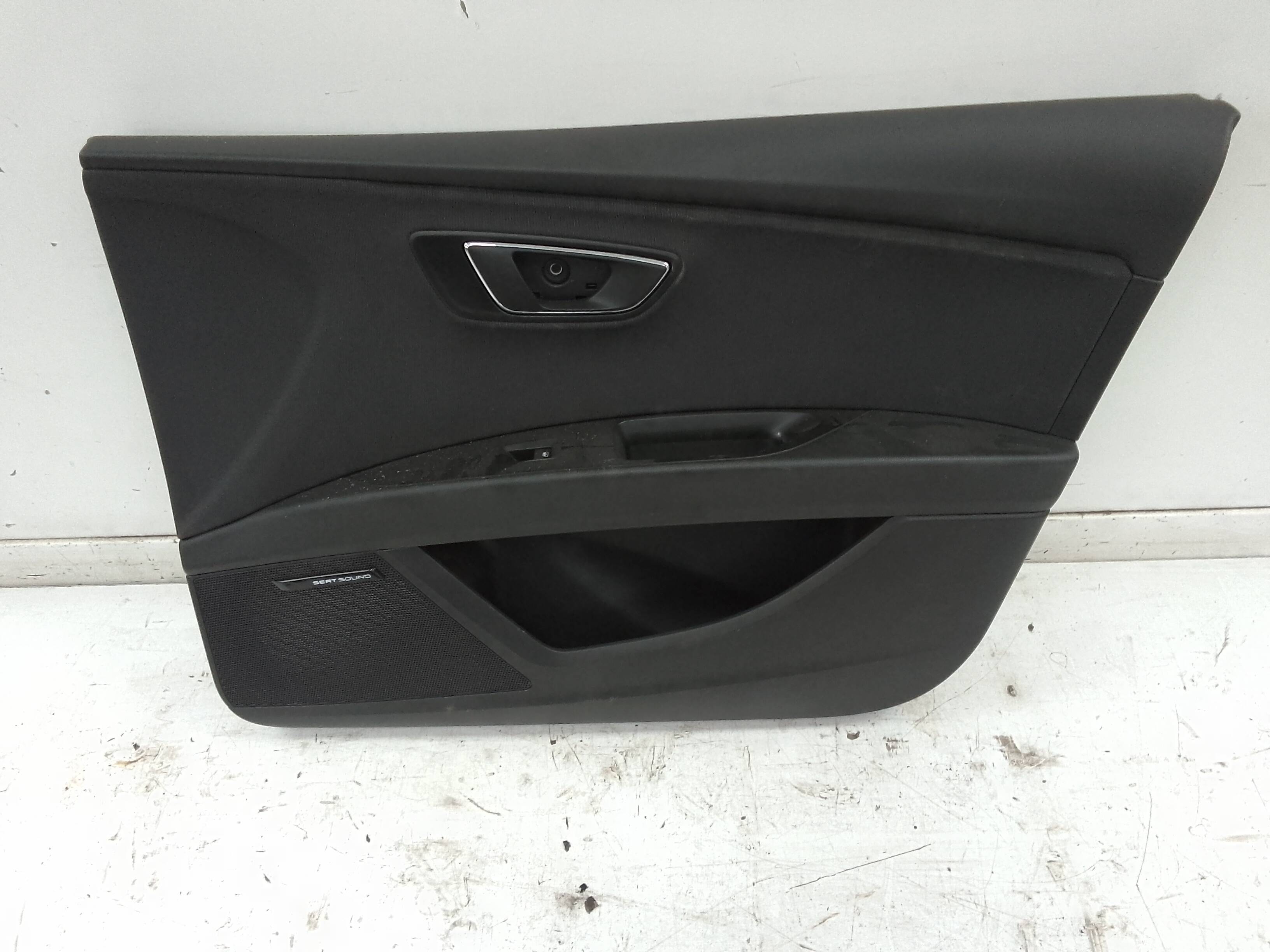 Guarnecido puerta delantera derecha seat leon (5f1)(09.2012->)