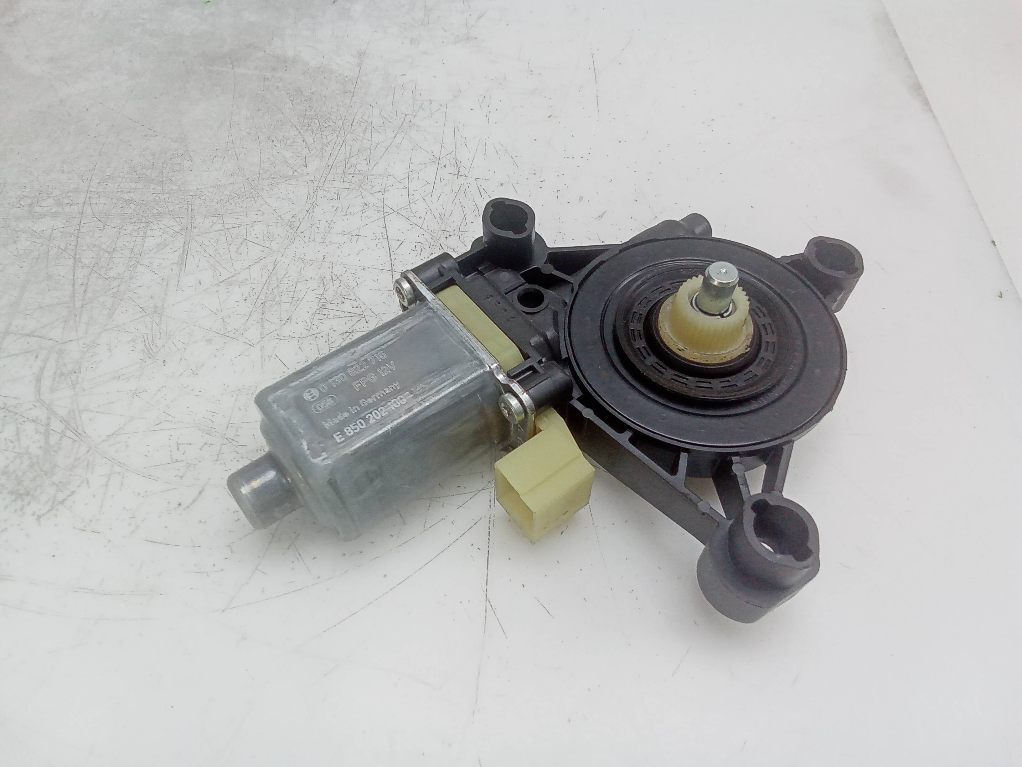 Motor elevalunas delantero derecho seat leon (5f1)(09.2012->)