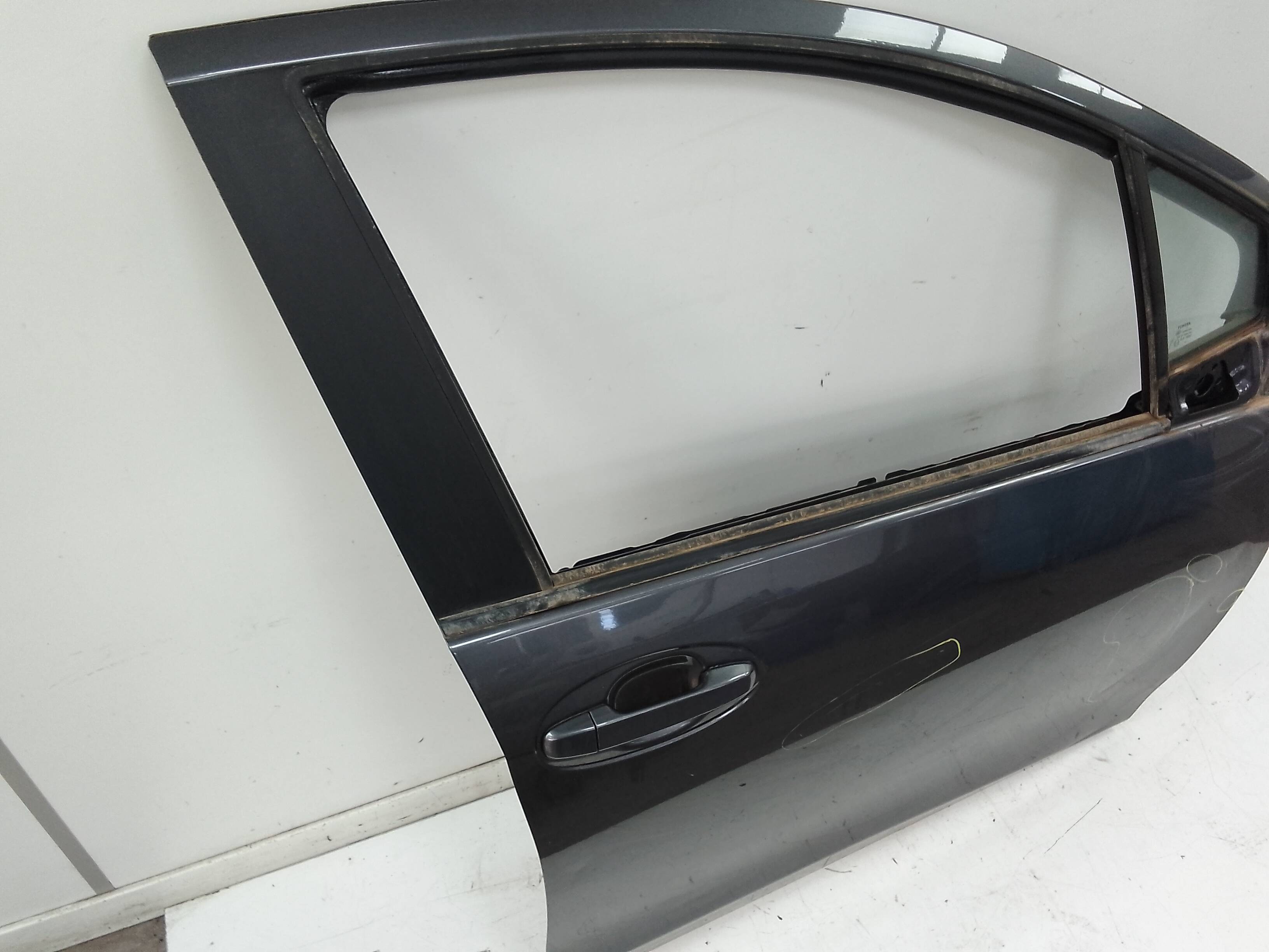 Puerta delantera derecha toyota yaris (p13)(2014->)