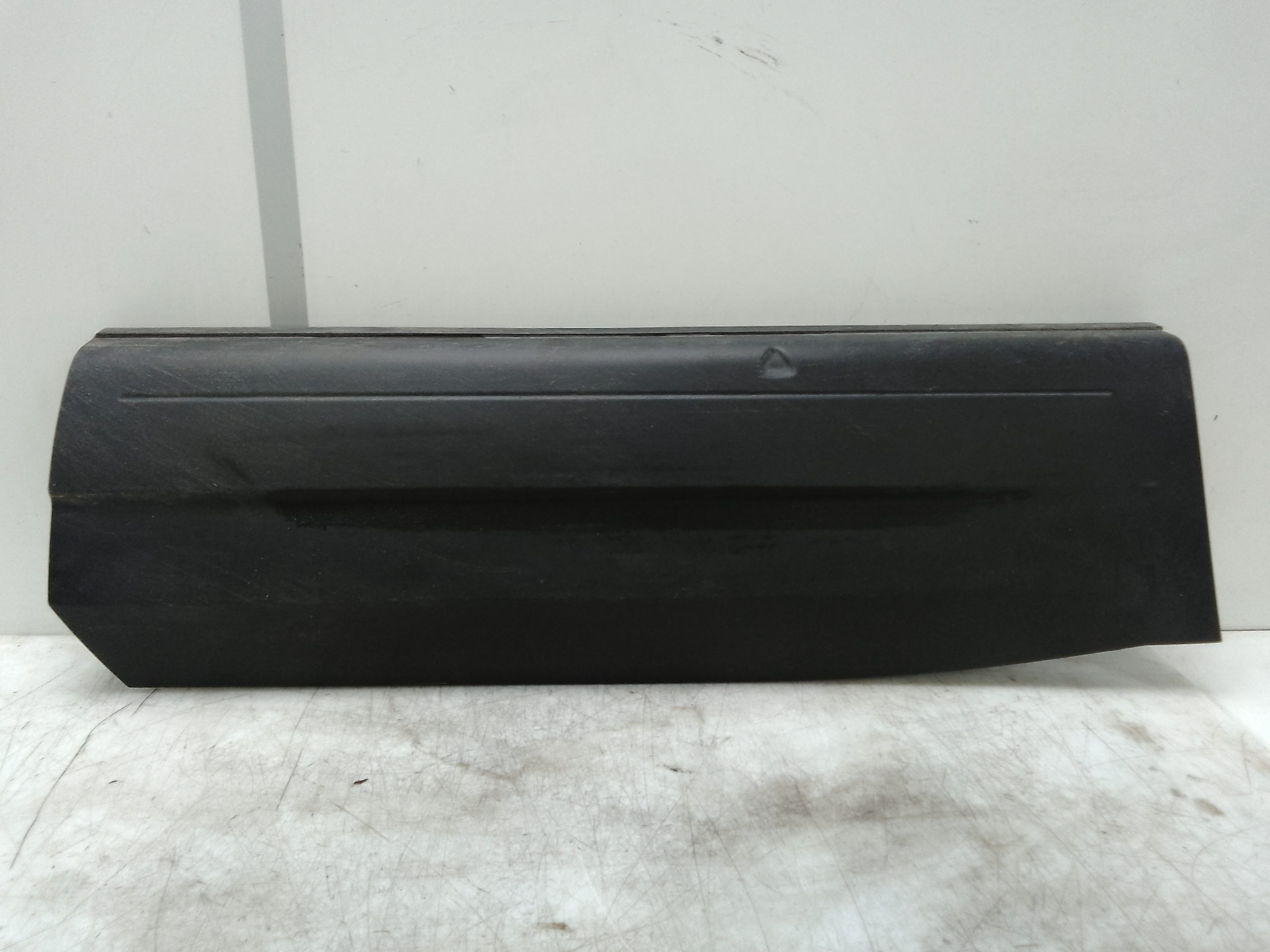 Moldura puerta trasera derecha volkswagen tiguan (5n2)(02.2011->)