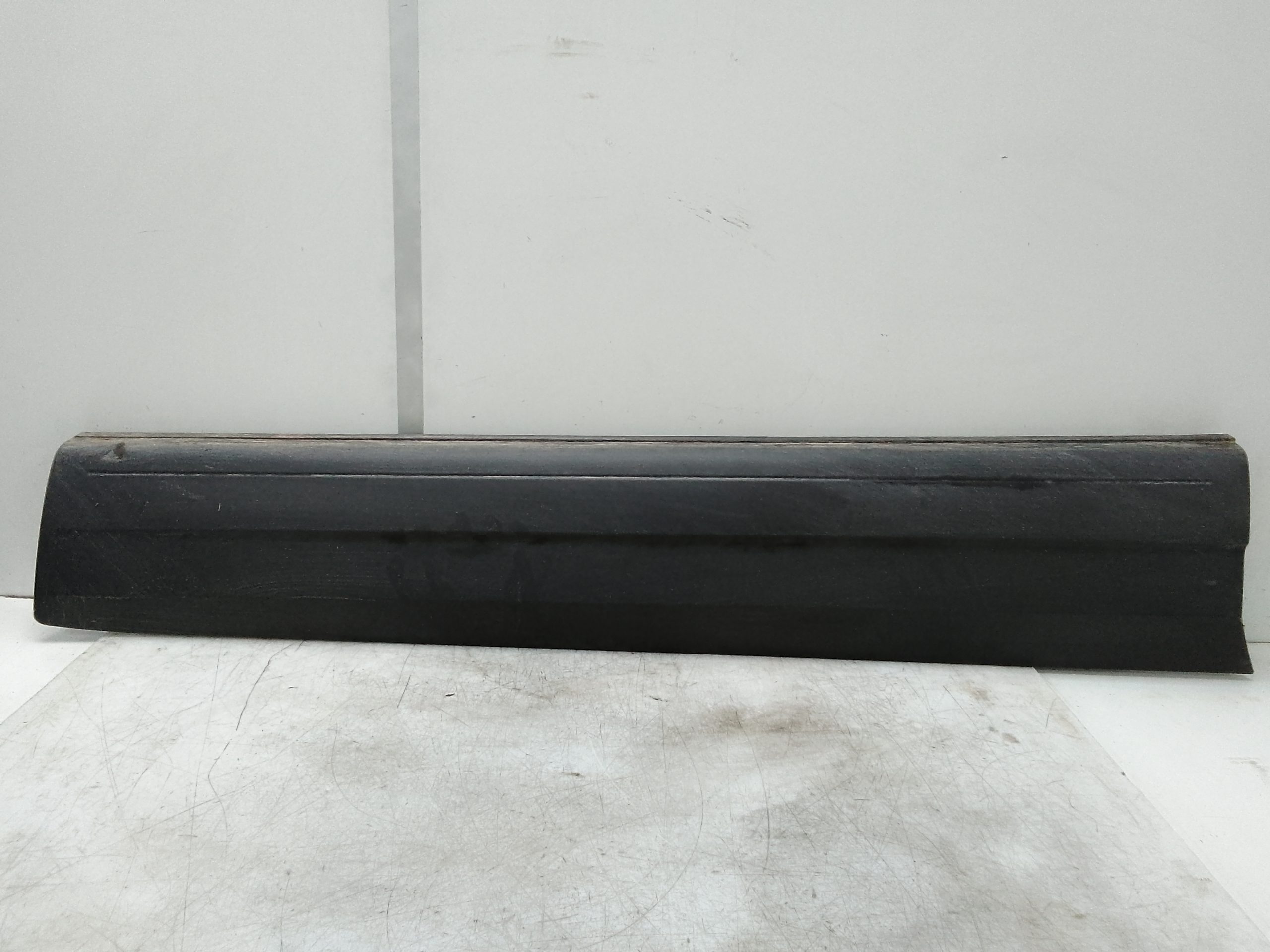 Moldura puerta  delantera derecha volkswagen tiguan (5n2)(02.2011->)