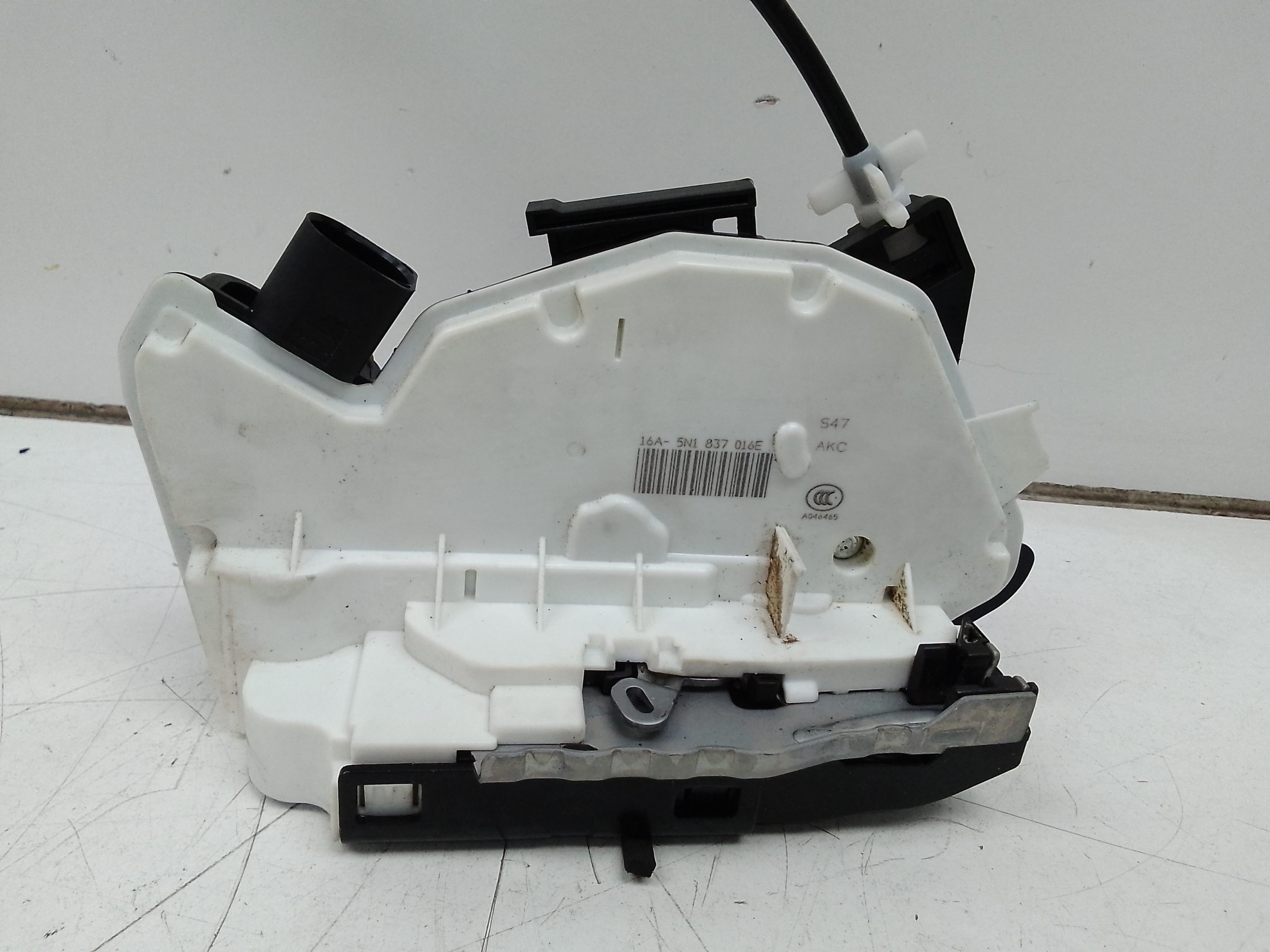 Cerradura puerta delantera derecha volkswagen tiguan (5n2)(02.2011->)