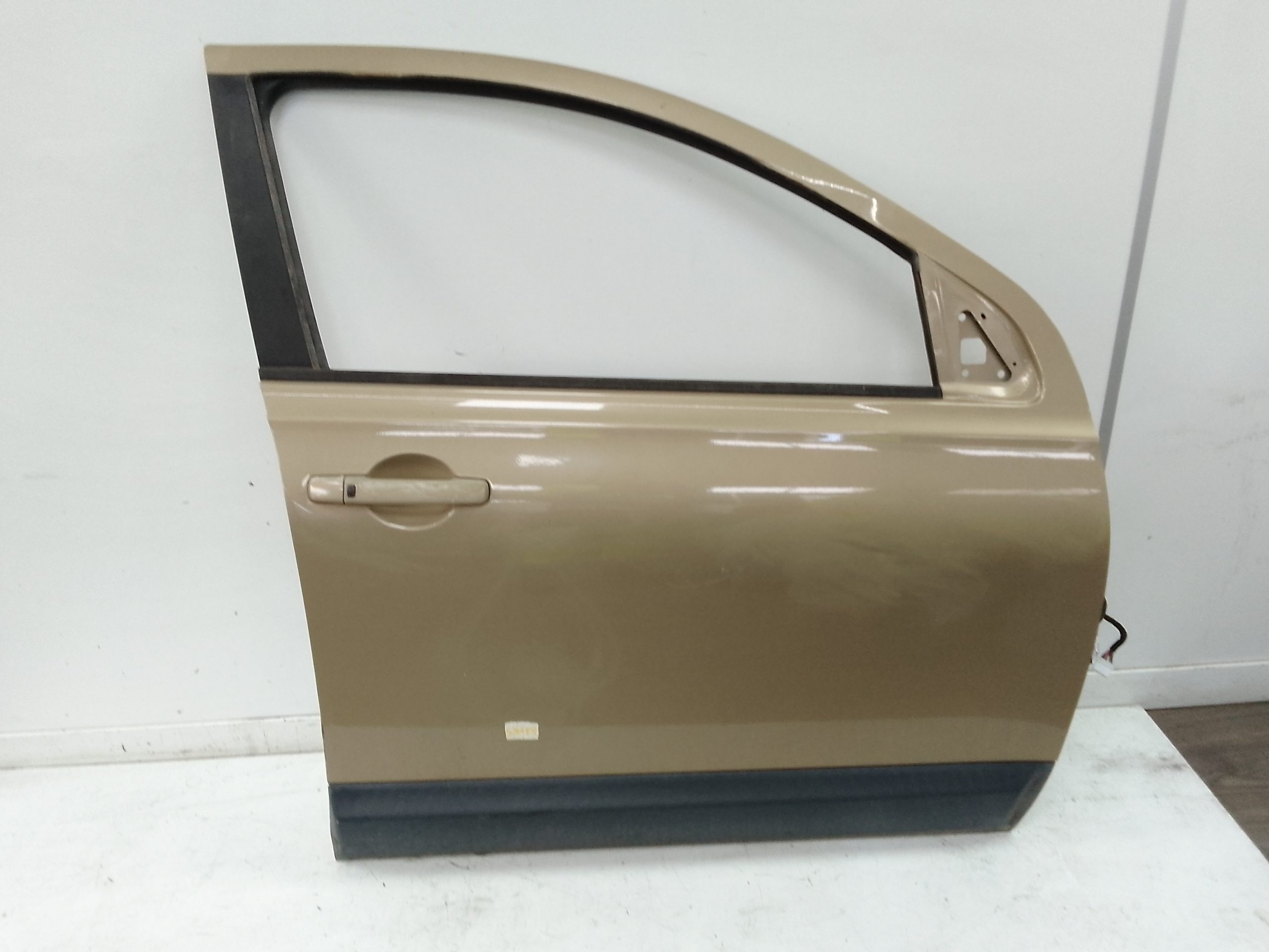 Puerta delantera derecha nissan qashqai (j10)(01.2007->)