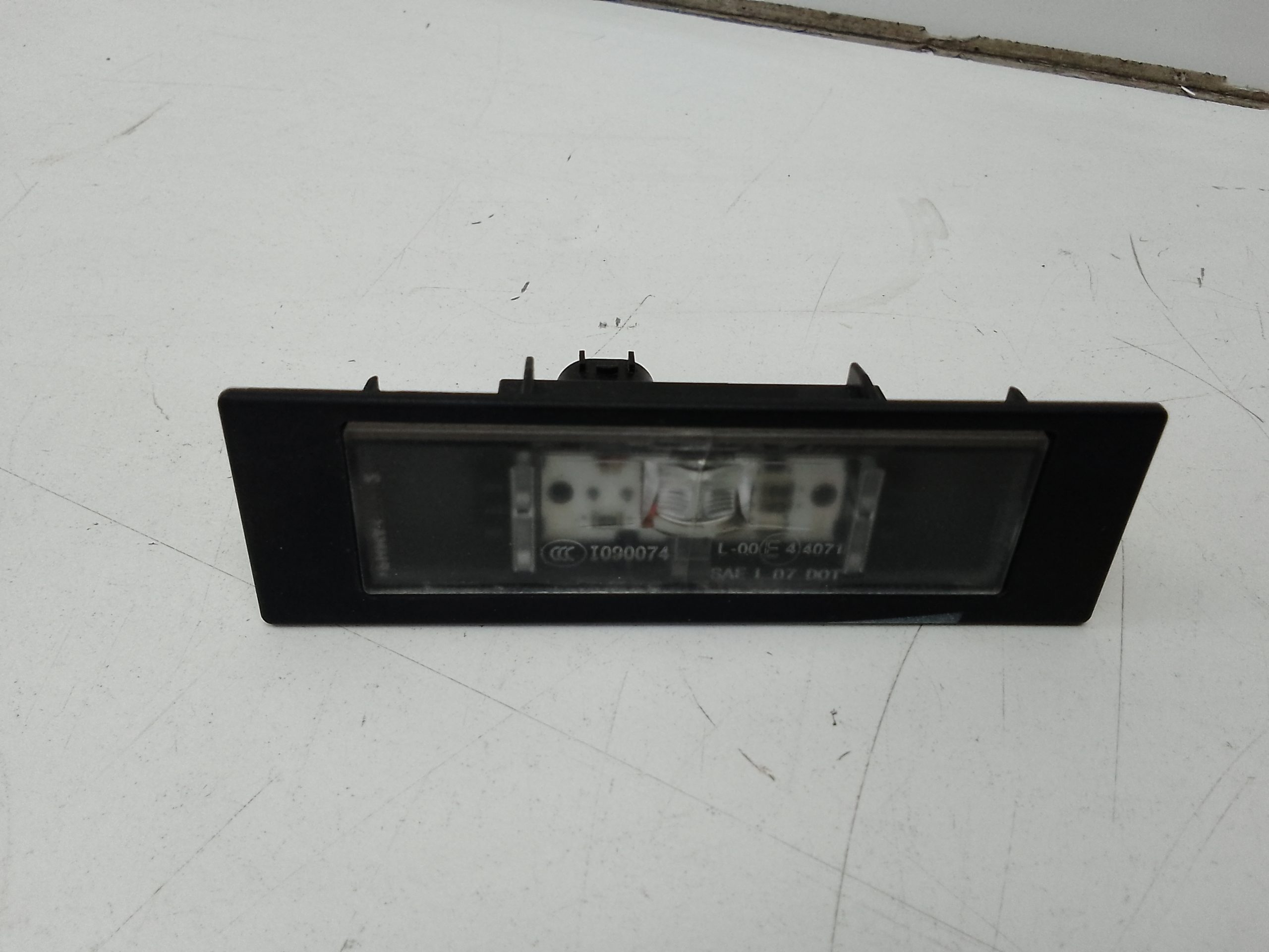 Luz matricula bmw serie 1 berlina 3p (f21)(2012->)