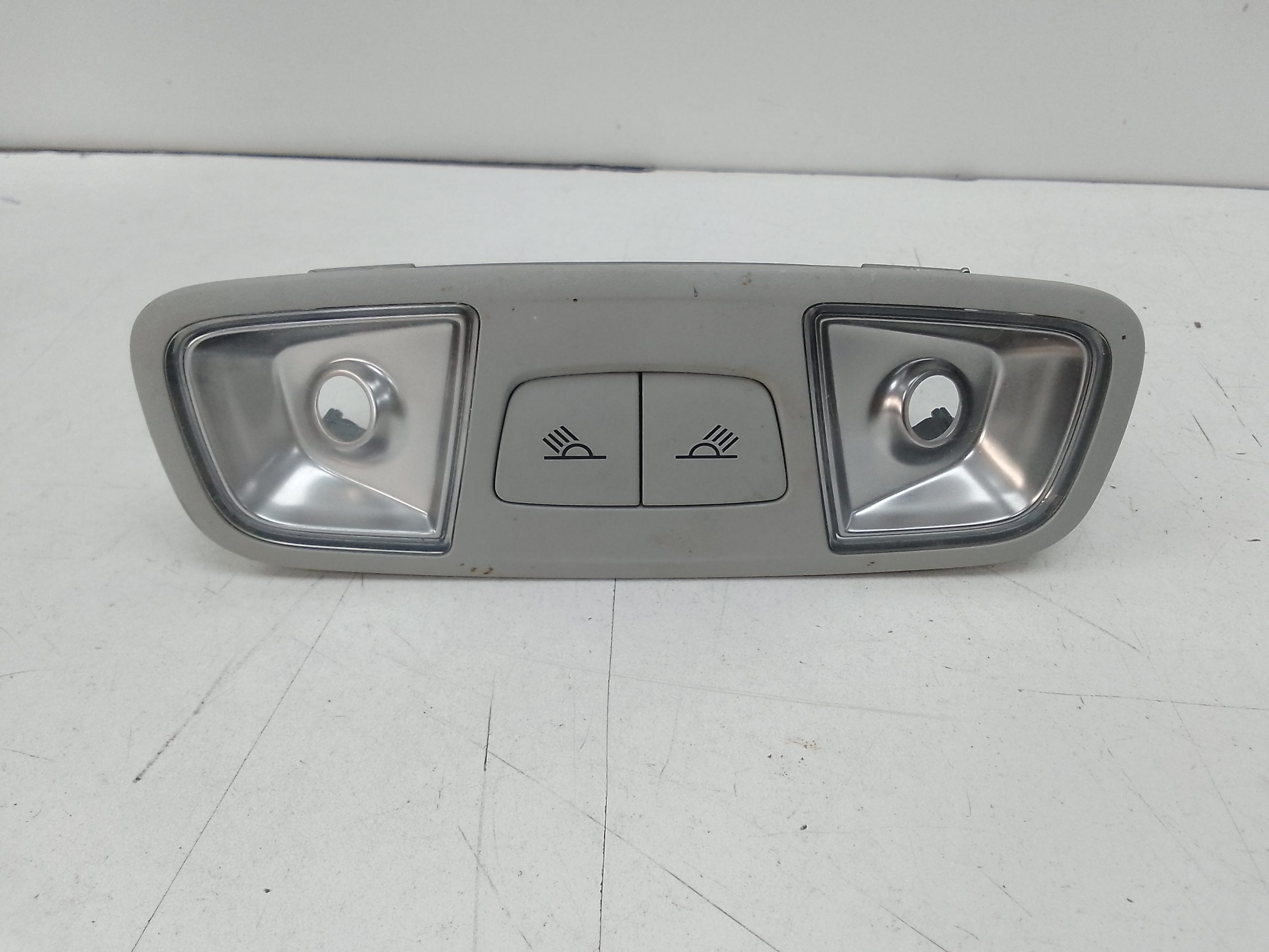 Luz interior techo audi q3 (8ug)(11.2014->)