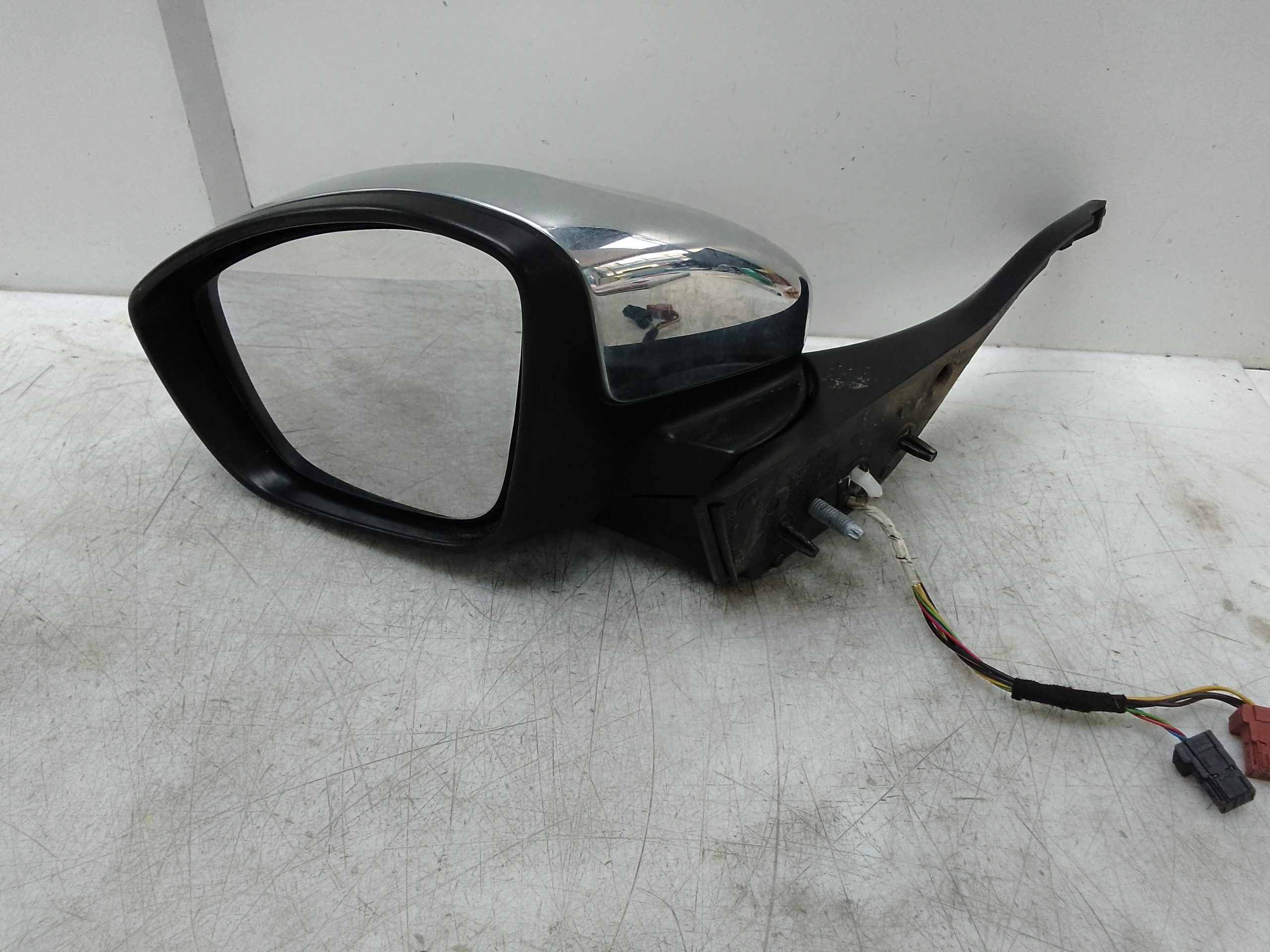 Retrovisor izquierdo electrico peugeot 208 (01.2012->)