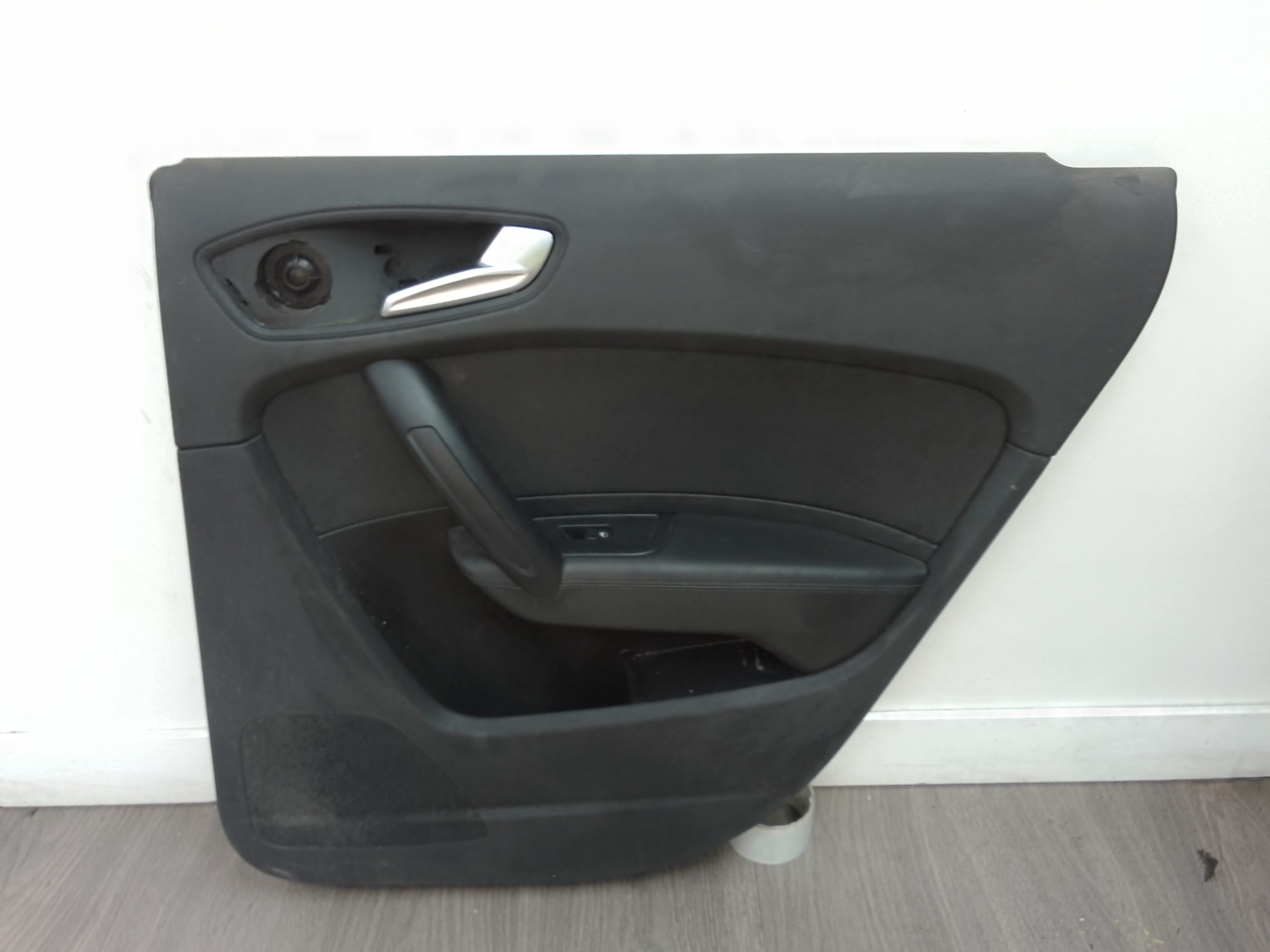 Guarnecido puerta trasera izquierda audi a1 sportback (8xa)(11.2011->)