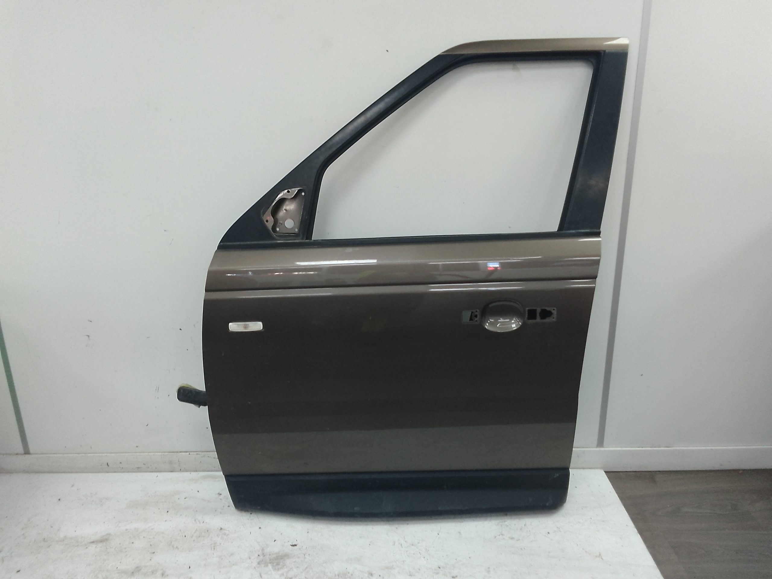 Puerta delantera izquierda land rover range rover sport (01.2005->)