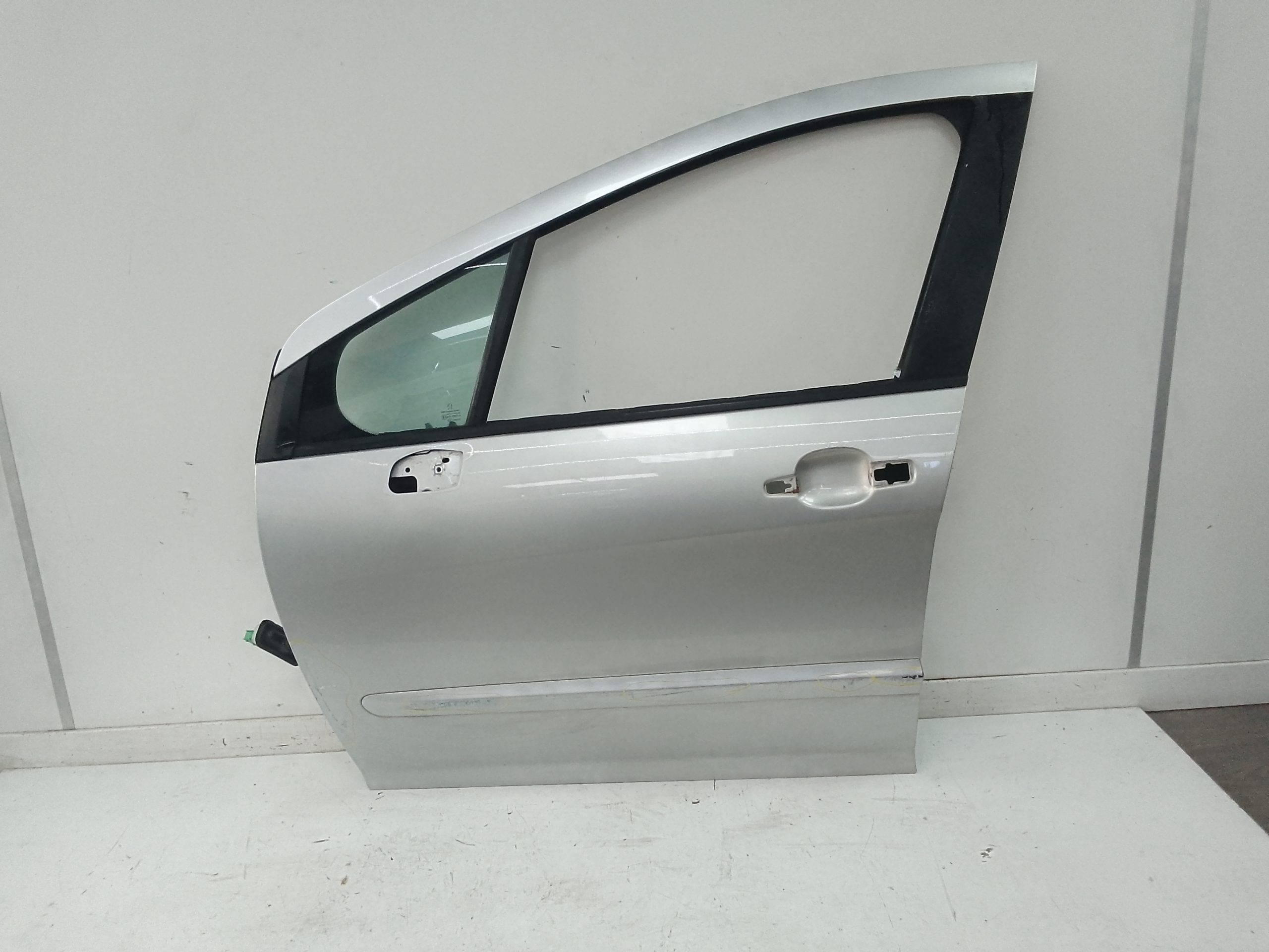 Puerta delantera izquierda peugeot 308 sw (2008->)