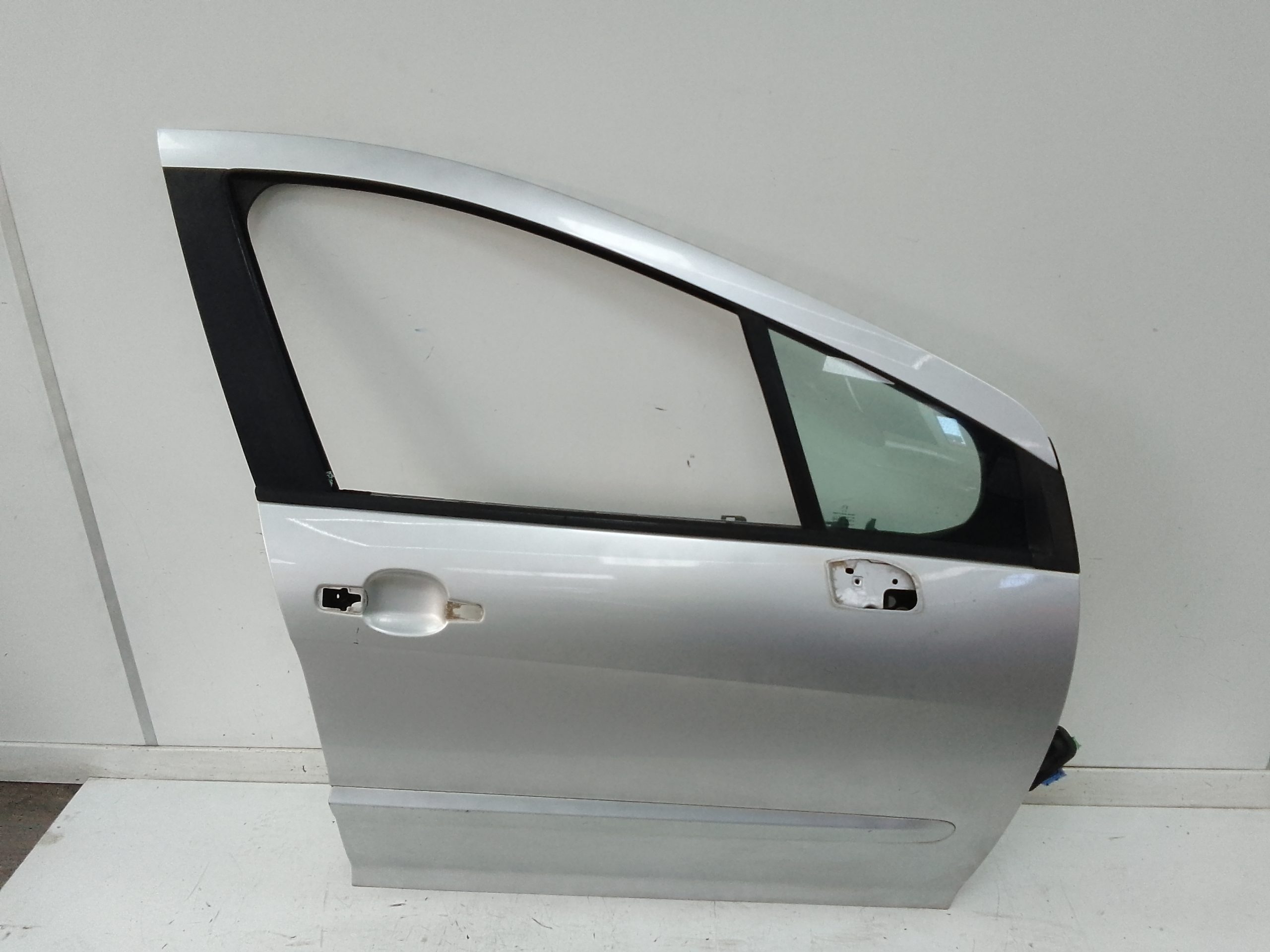 Puerta delantera derecha peugeot 308 sw (2008->)