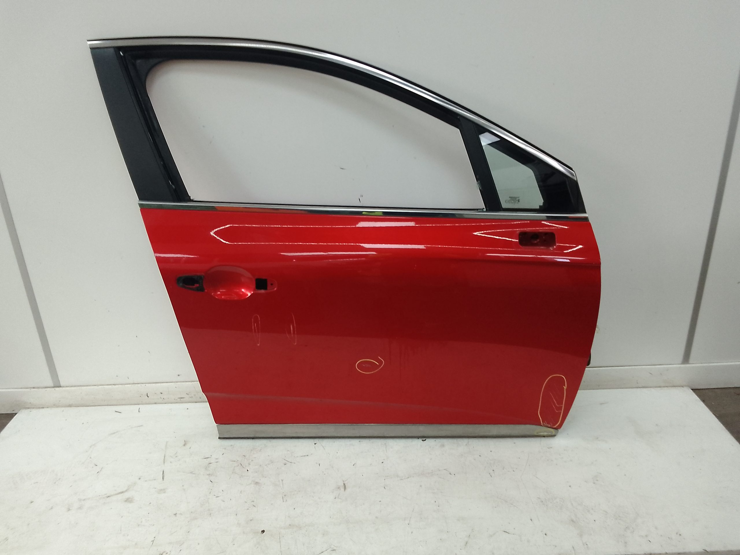 Puerta delantera derecha renault clio v (08.2019->)