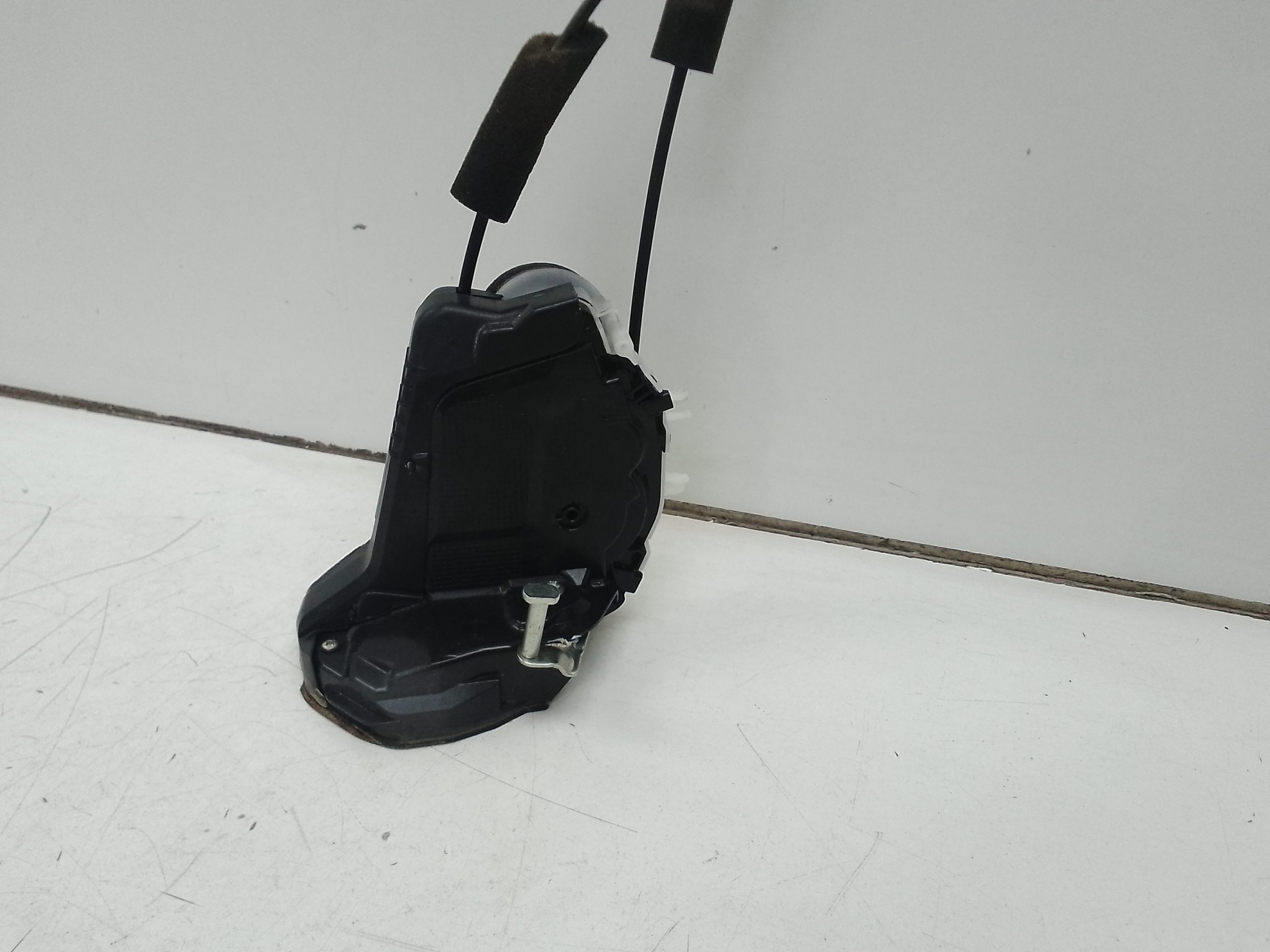 Cerradura puerta trasera derecha subaru outback (b15)(01.2015->)