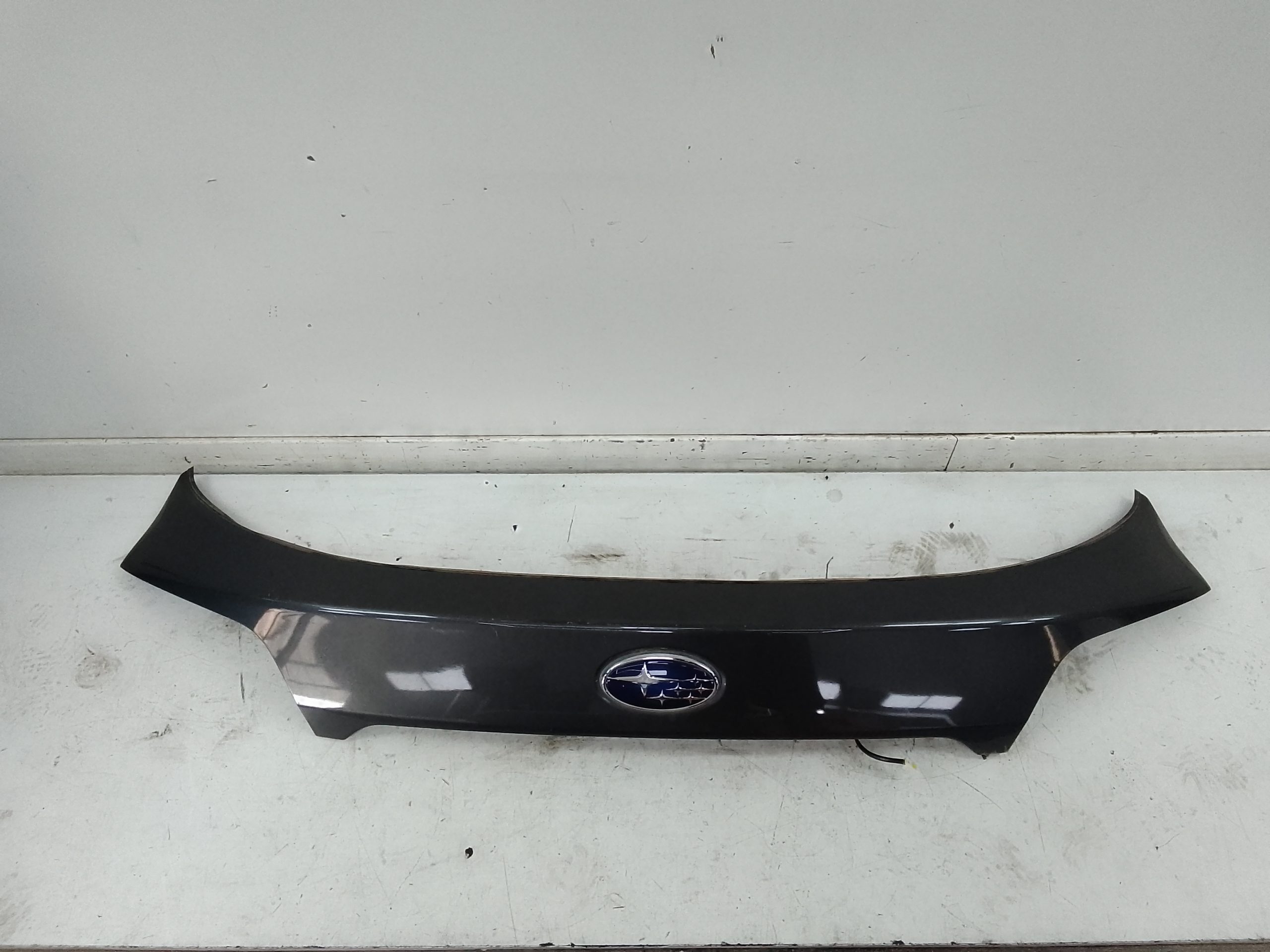 Moldura porton trasero subaru outback (b15)(01.2015->)