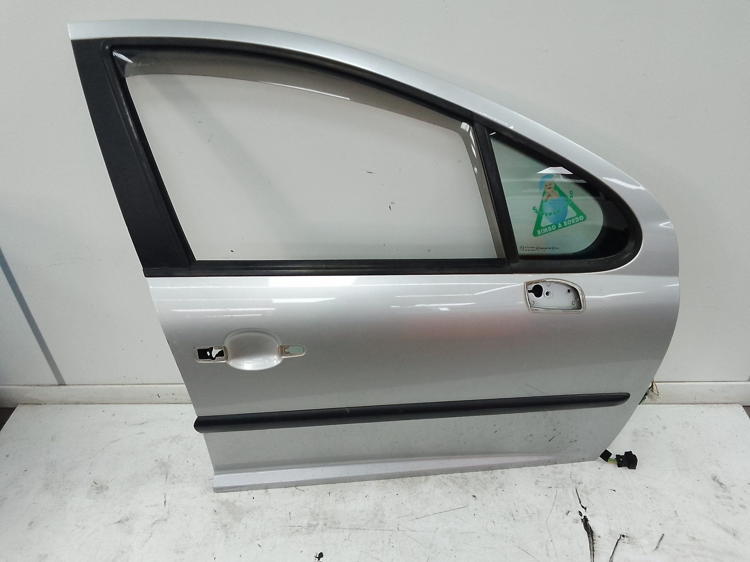 Puerta delantera derecha peugeot 207 sw (2007->)