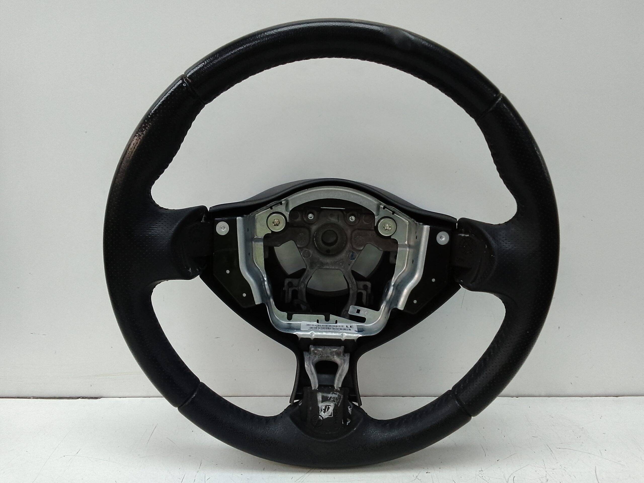 Volante nissan juke i (f15e)(06.2010->)