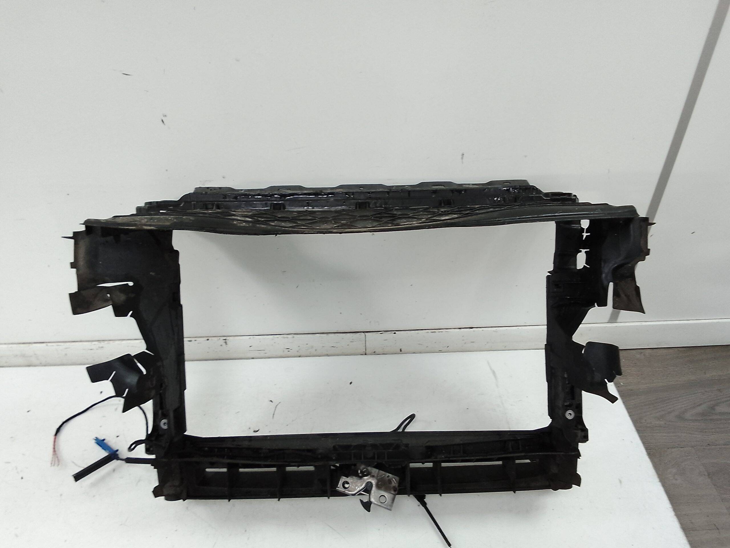 Soporte radiador volkswagen tiguan (ad1)(01.2016->)