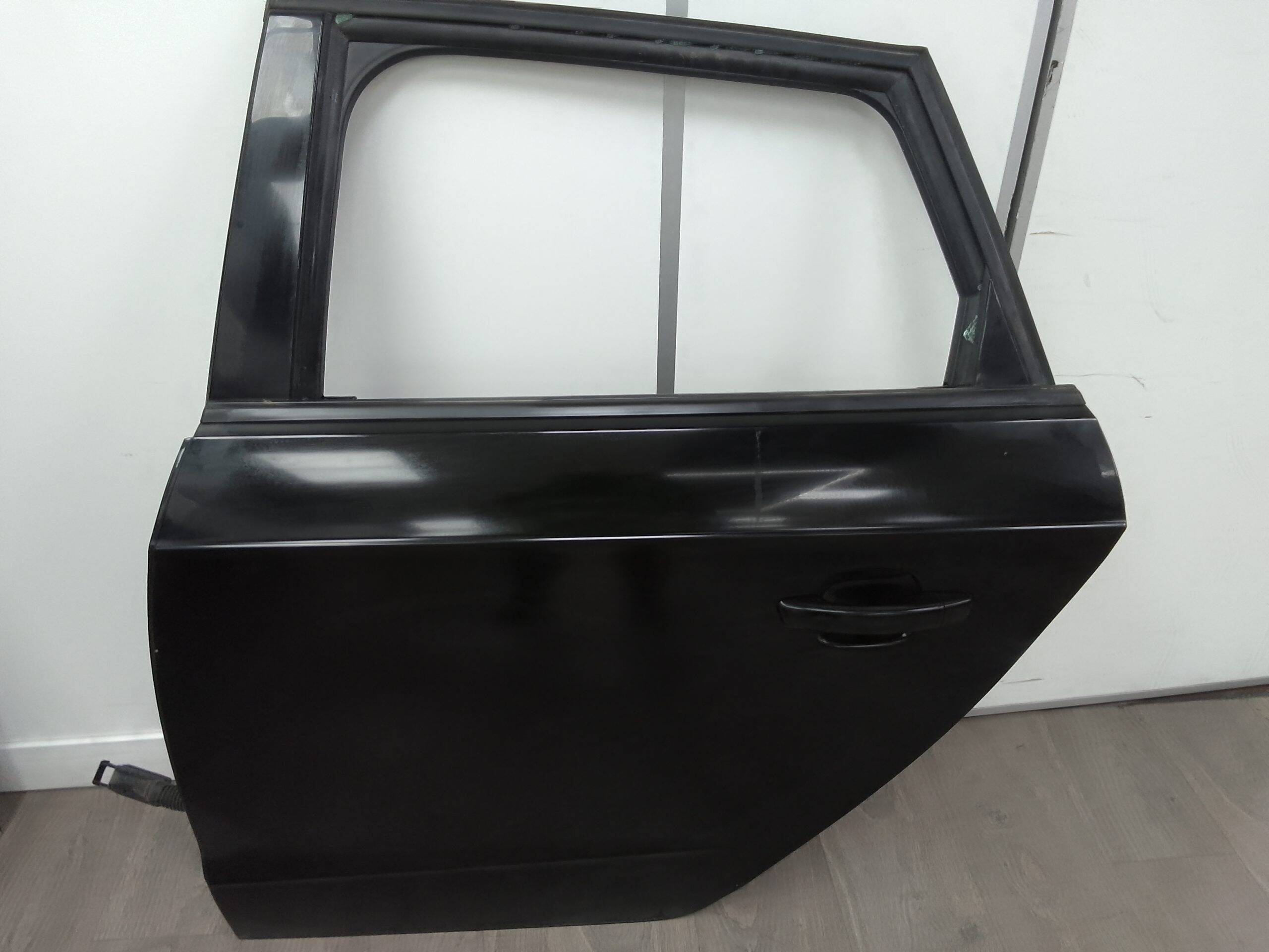 Puerta trasera izquierda audi a3 sportback (8va)(09.2012->)