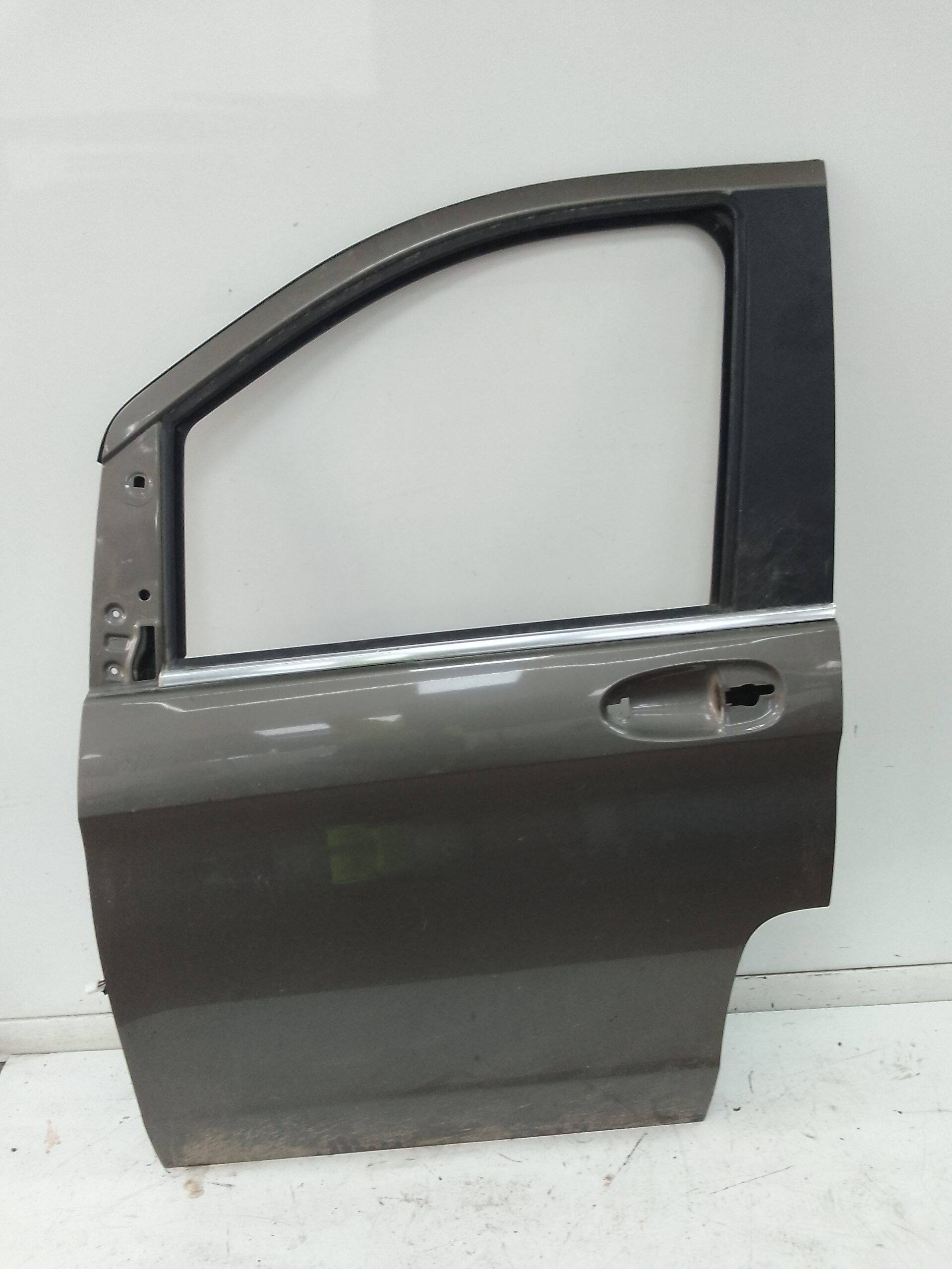 Puerta delantera izquierda mercedes-benz v -clase combi (447)(01.2014->)