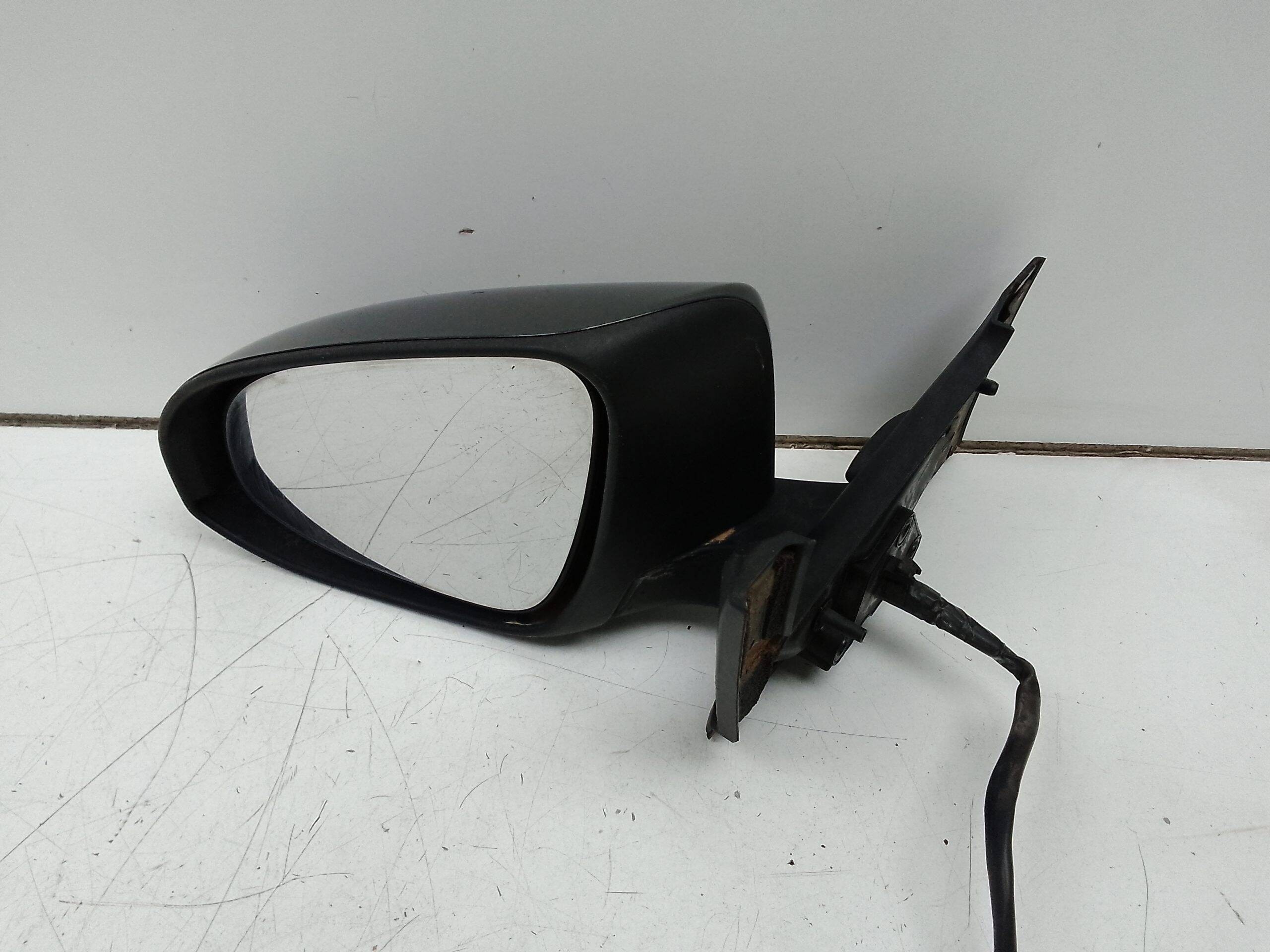 Retrovisor izquierdo toyota yaris (p13)(2014->)