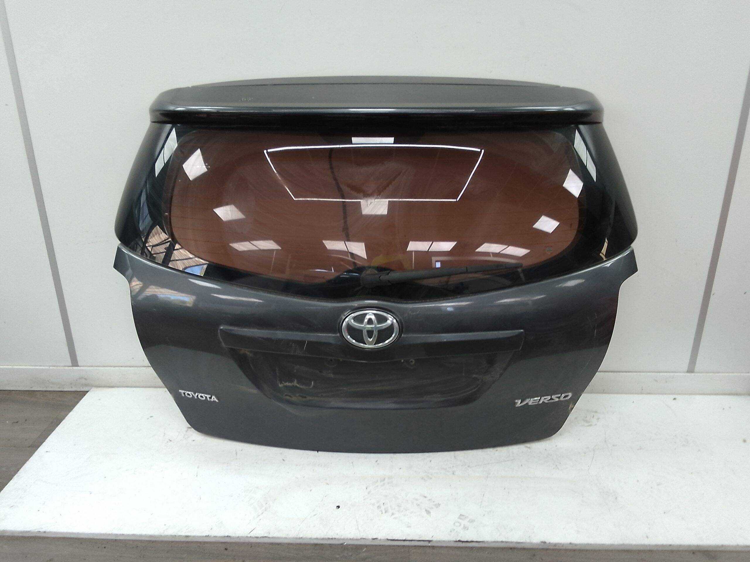 Porton trasero toyota verso (aur2/zgr2)(2009->)