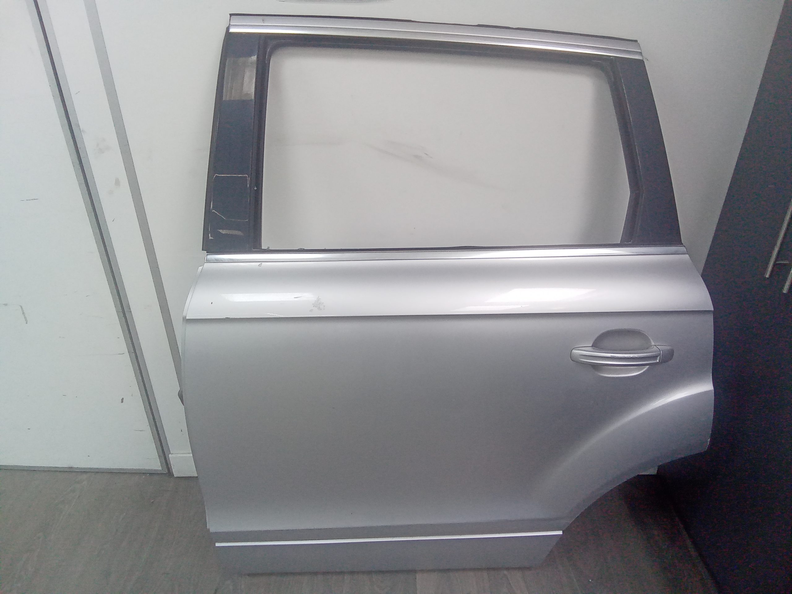 Puerta trasera izquierda audi q7 (4l)(07.2006->)