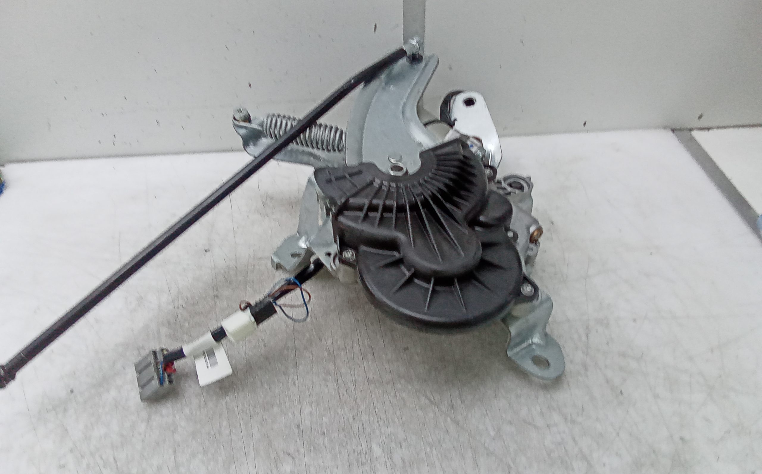 Motor elevacion porton trasero subaru outback (b15)(01.2015->)