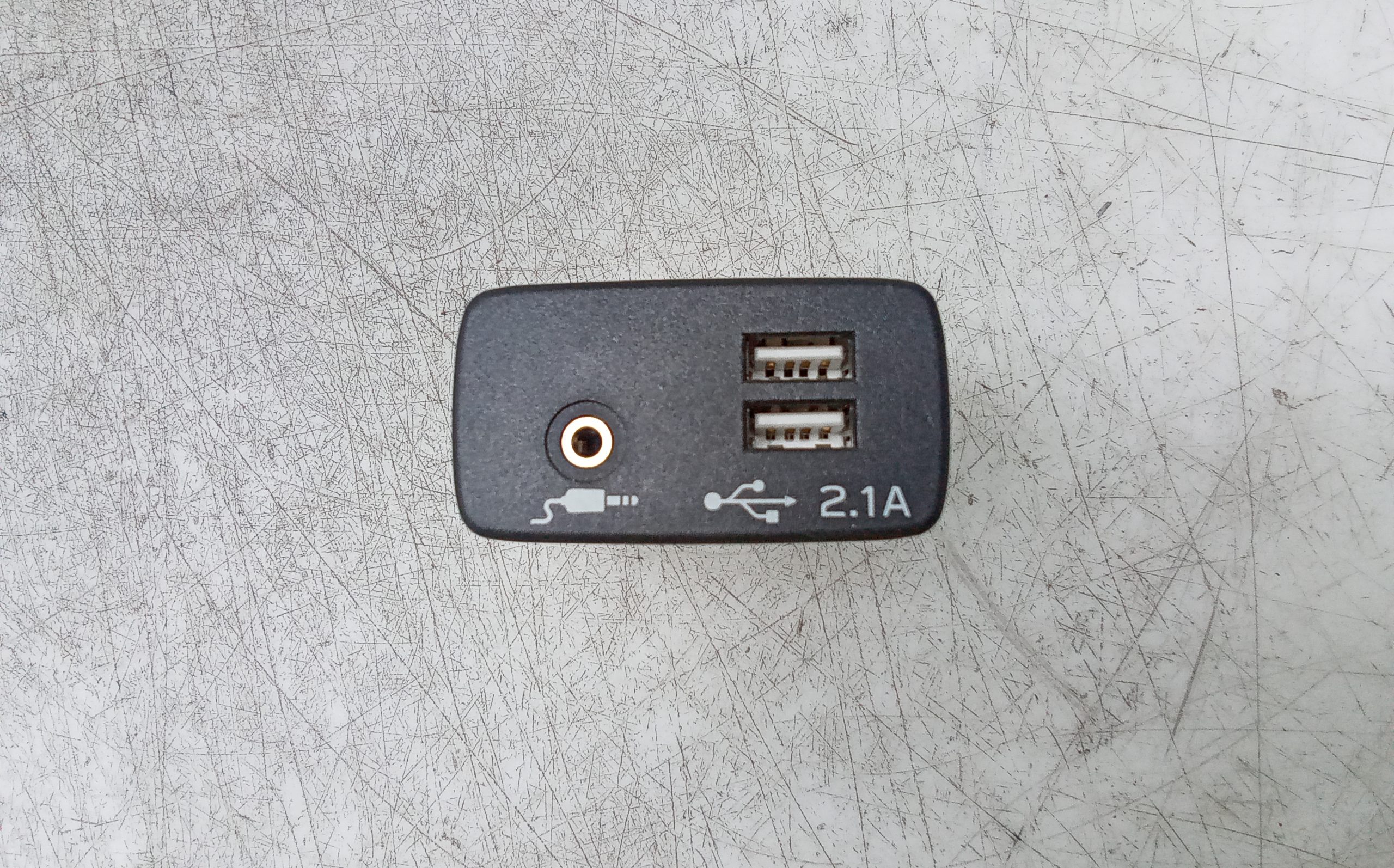 Toma usb aux subaru outback (b15)(01.2015->)