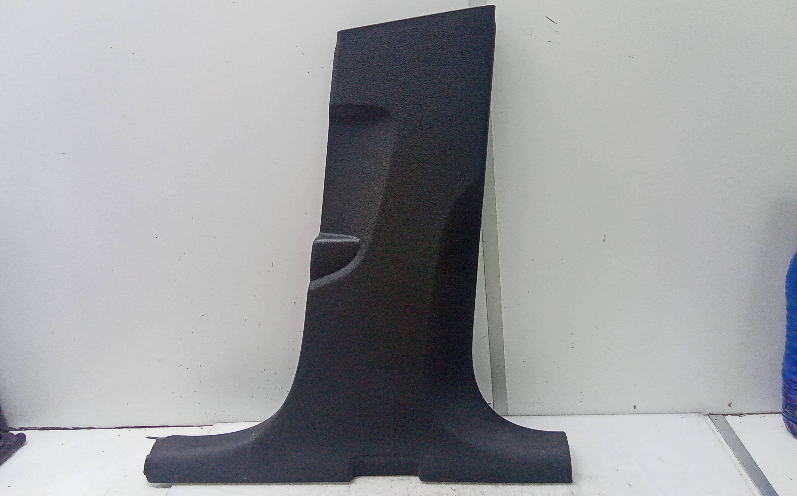 Guarnecido pilar b interior derecha audi a3 sportback (8va)(09.2012->)