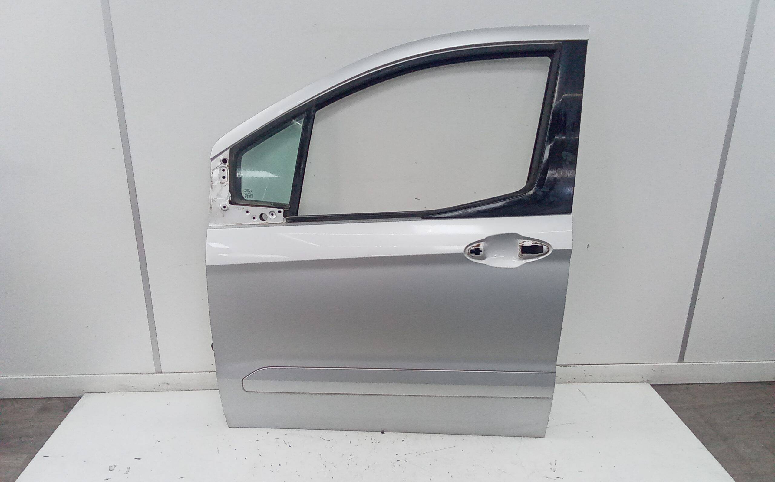 Puerta delantera izquierda ford transit courier (c4a)(2013->)