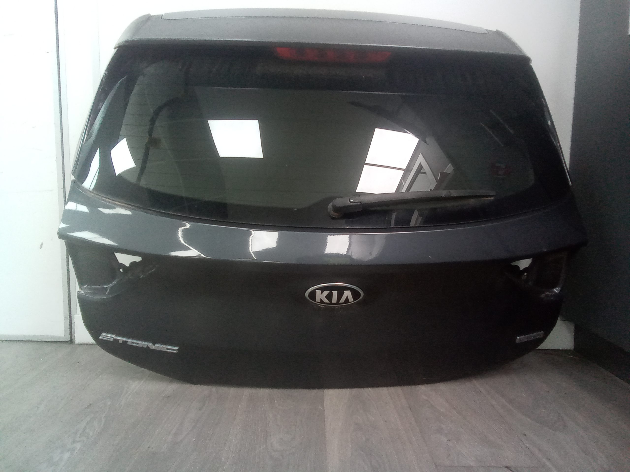 Porton trasero kia stonic (ybcuv)(2017->)