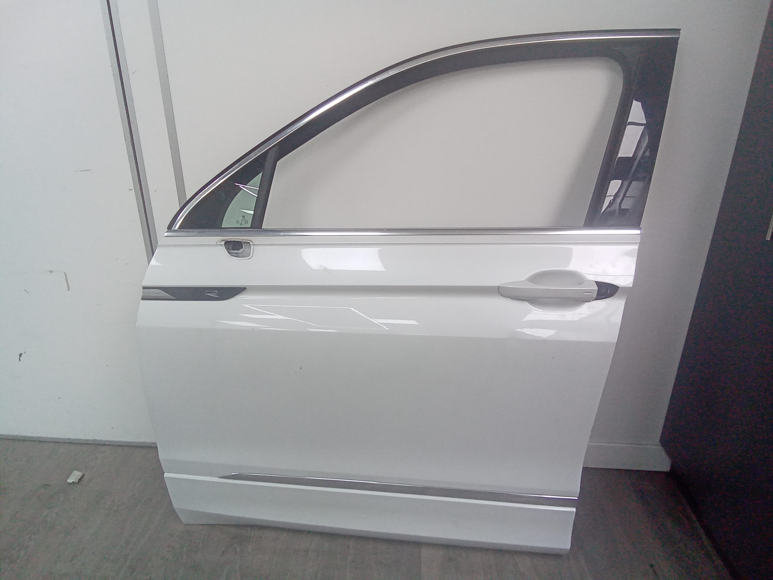 Puerta delantera izquierda volkswagen tiguan (ax1)(07.2020->)