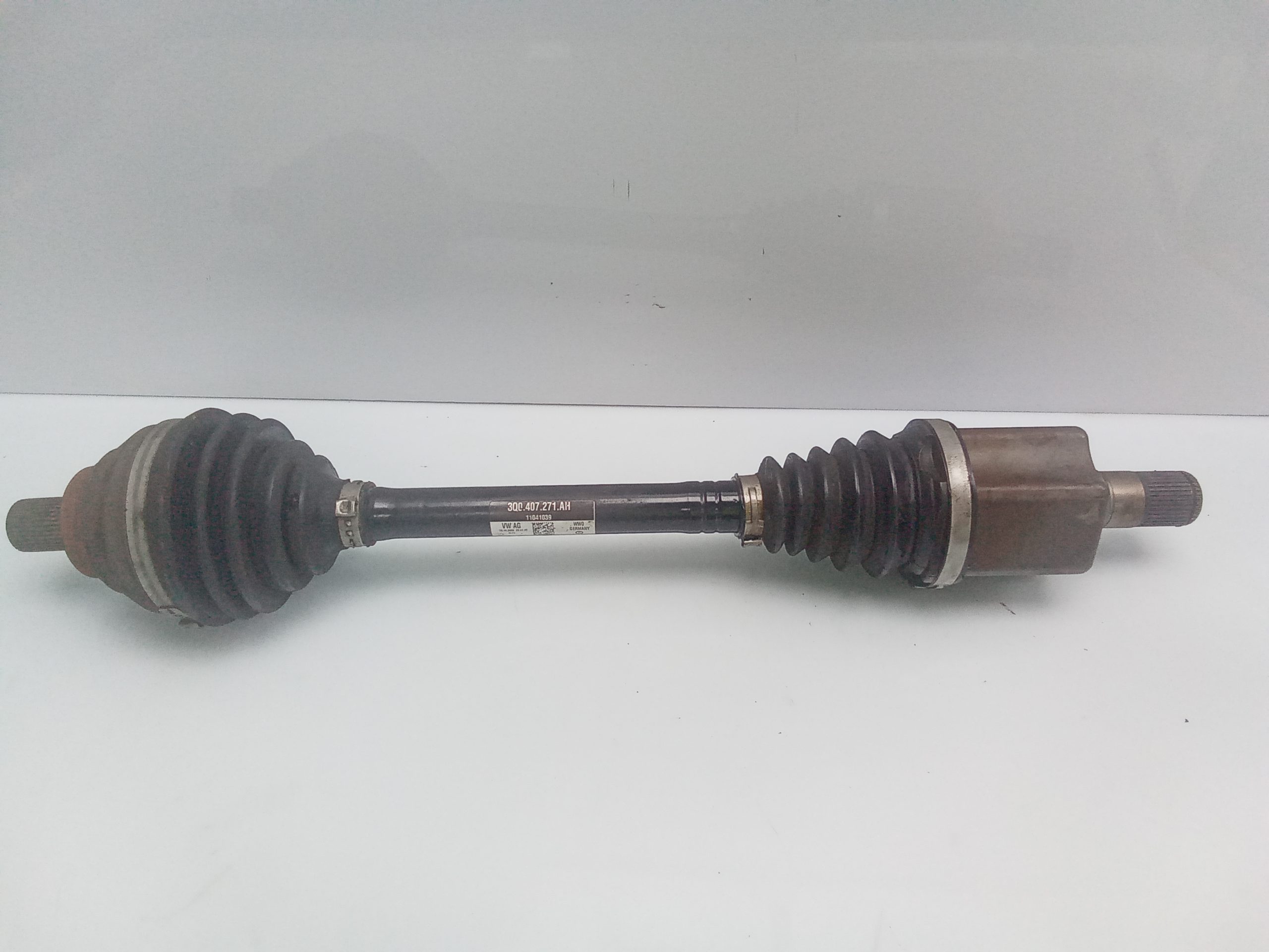 Palier transmision delantera izquierdo volkswagen tiguan (ax1)(07.2020->)