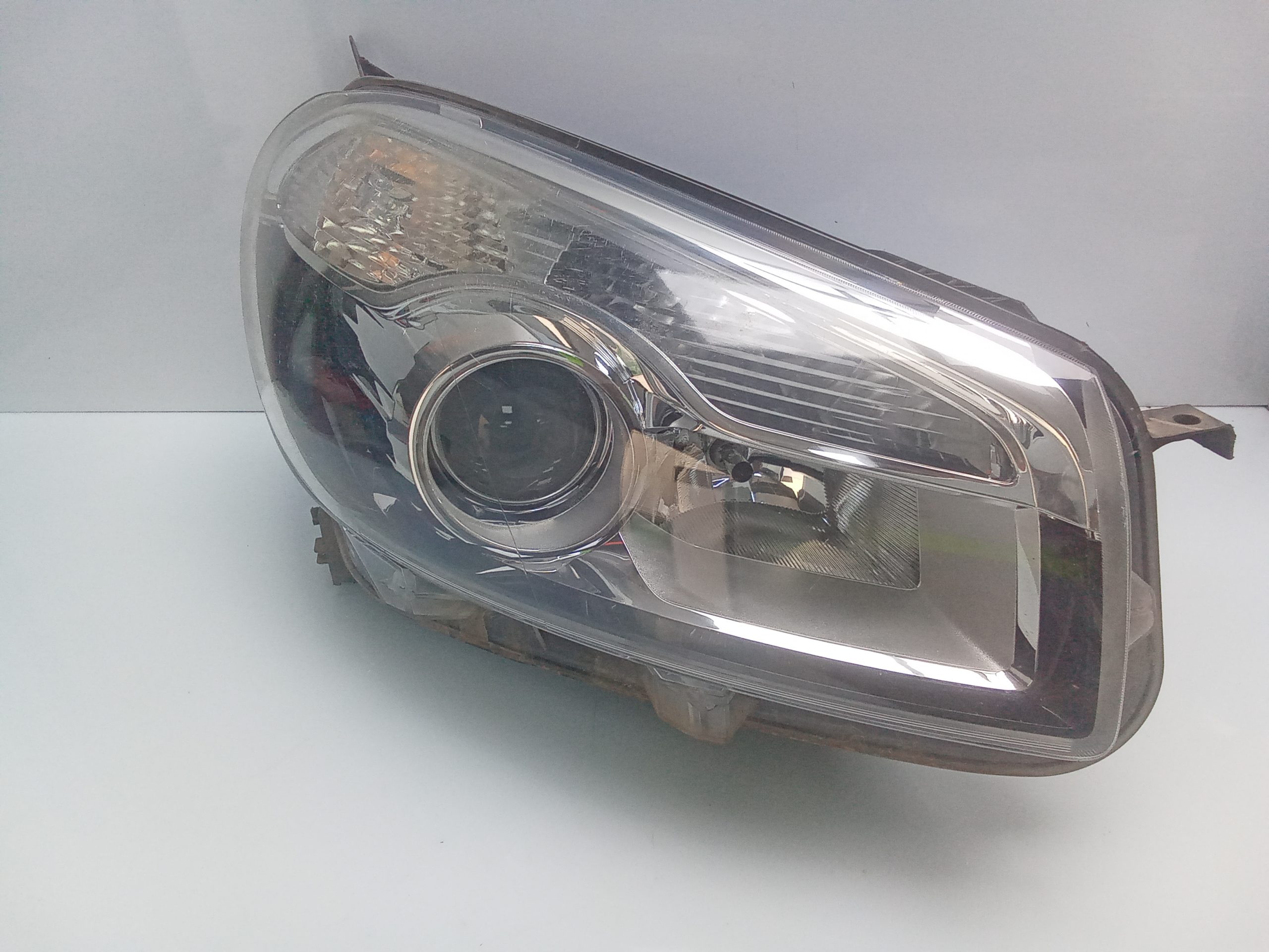 Faro derecho nissan qashqai (j10)(01.2007->)