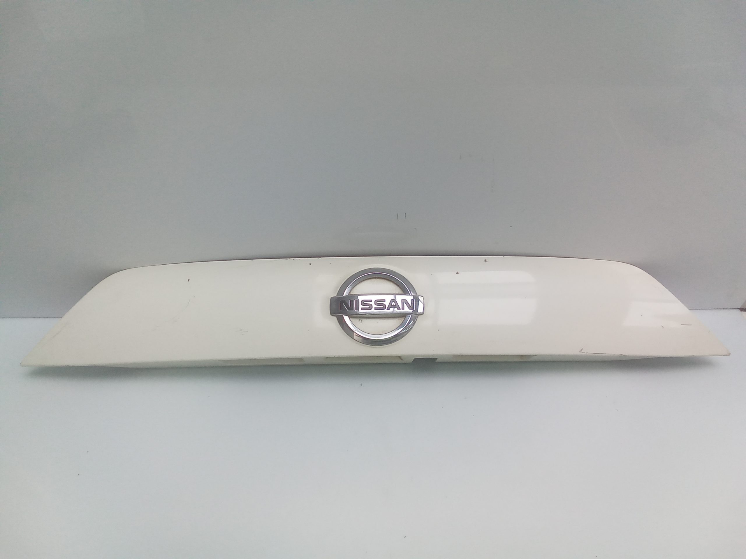 Moldura porton trasero nissan qashqai ii (j11e)(2013->)