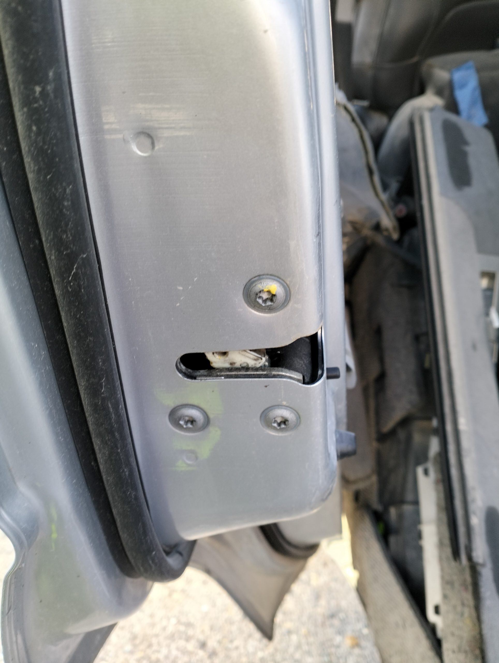 Cerradura puerta trasera izquierda nissan pathfinder (r51)(01.2005->)