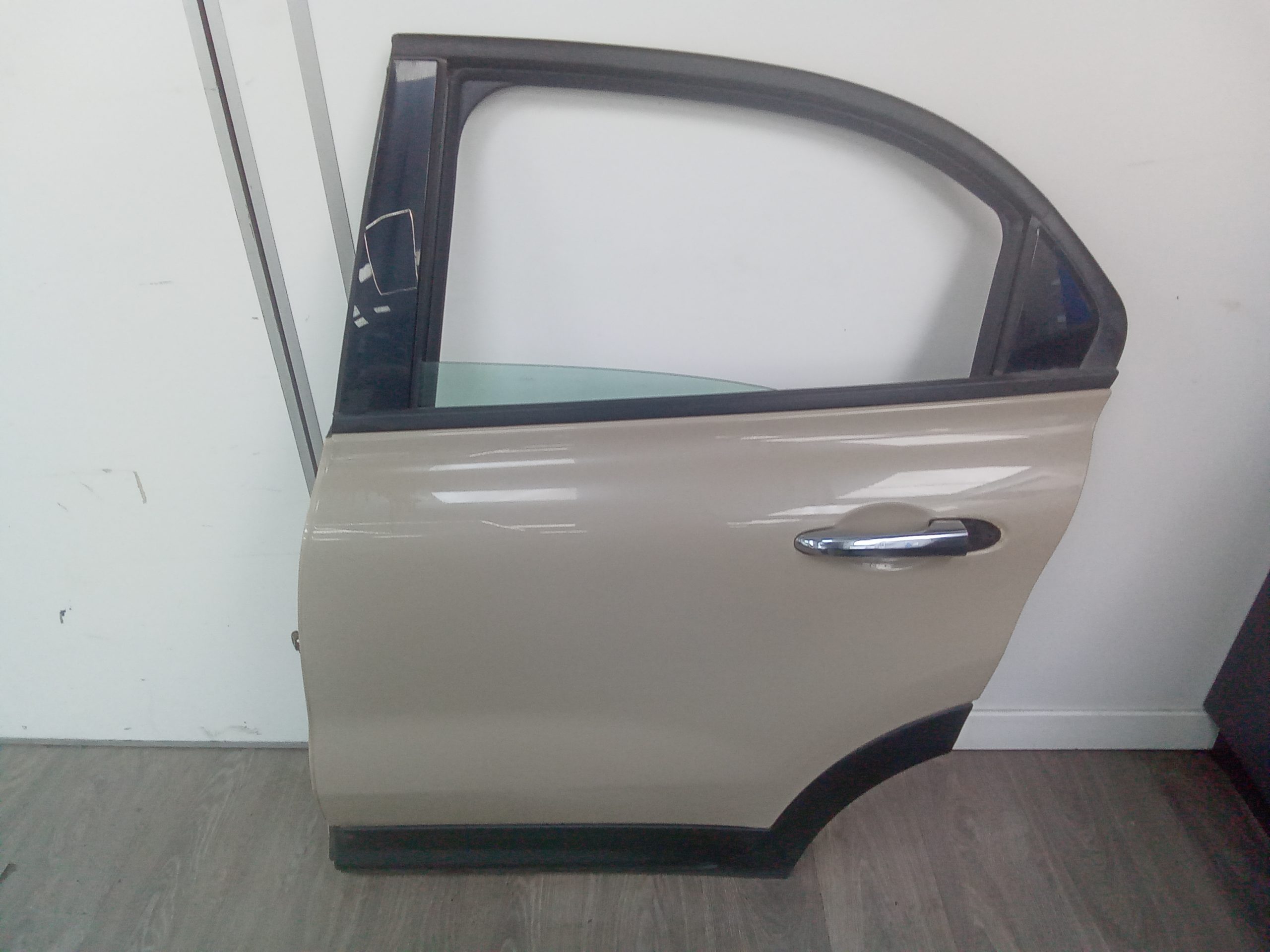 Puerta trasera izquierda fiat 500x (334)(2014->)